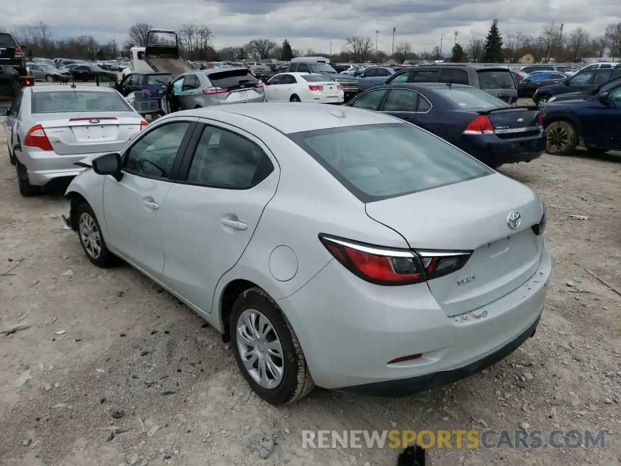 3 Photograph of a damaged car 3MYDLBYV3LY712471 TOYOTA YARIS 2020