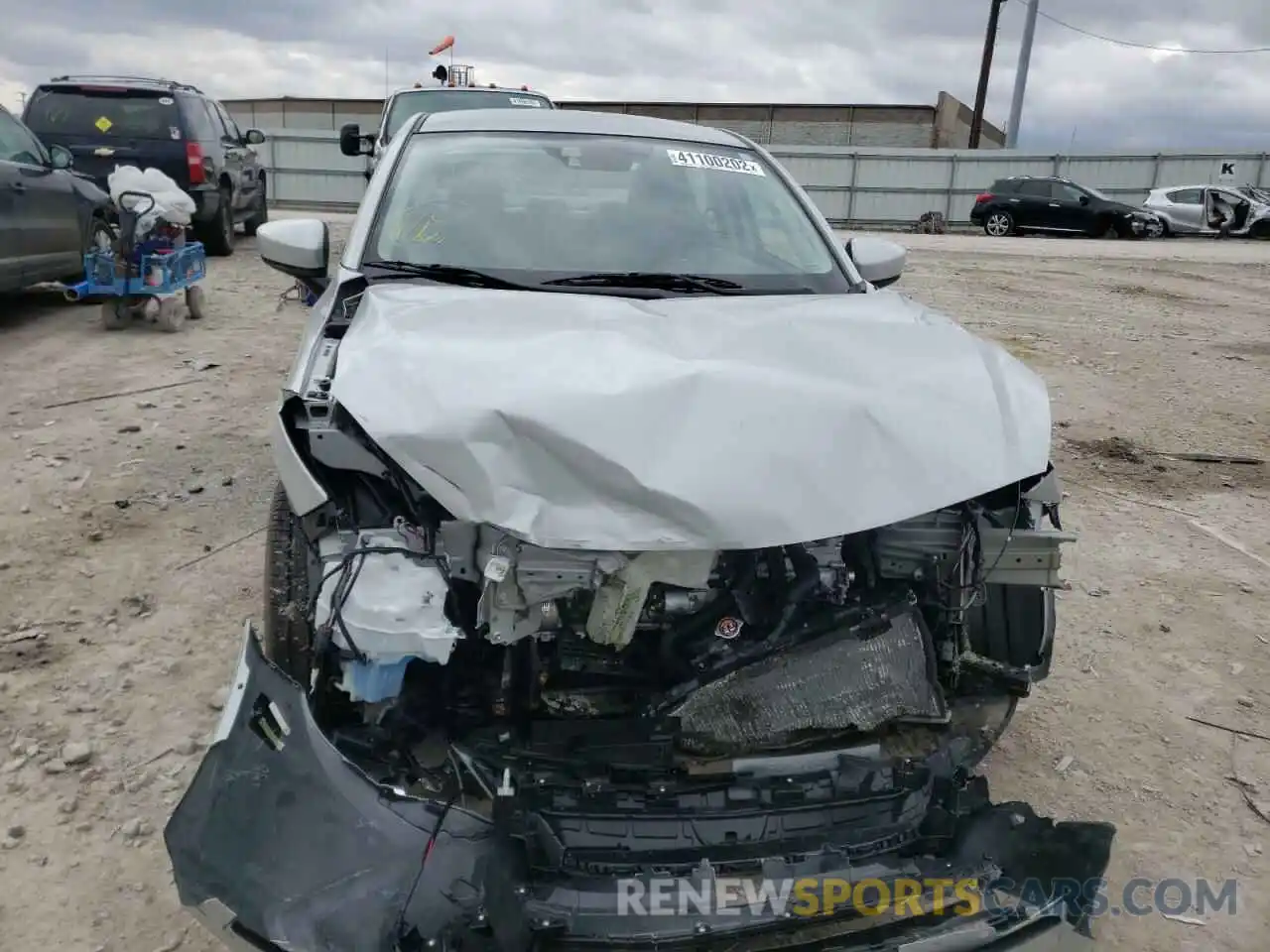 9 Photograph of a damaged car 3MYDLBYV3LY712471 TOYOTA YARIS 2020