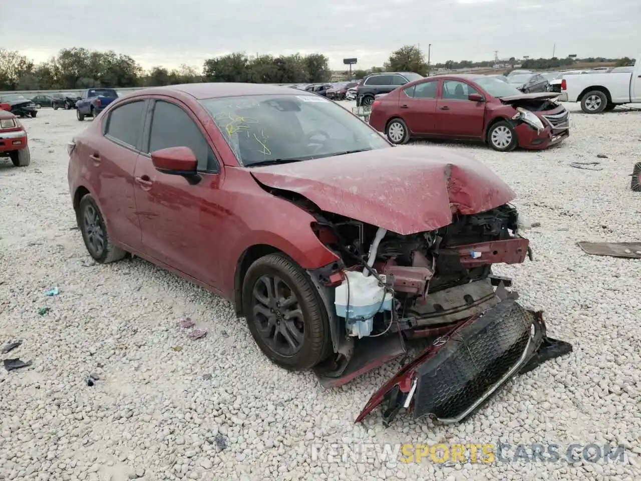 1 Photograph of a damaged car 3MYDLBYV3LY715435 TOYOTA YARIS 2020