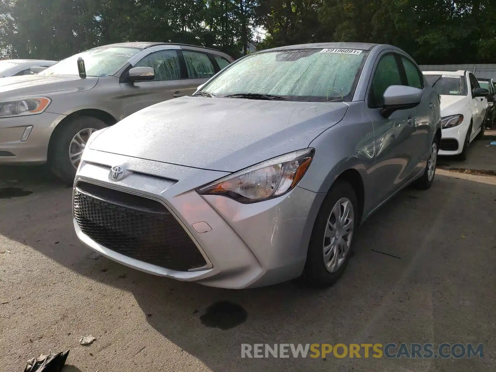 2 Photograph of a damaged car 3MYDLBYV4LY712057 TOYOTA YARIS 2020