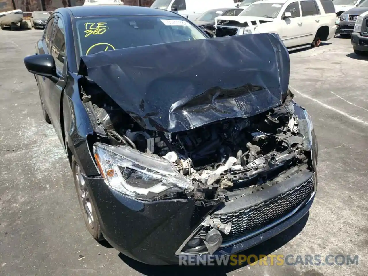 9 Photograph of a damaged car 3MYDLBYV4LY712155 TOYOTA YARIS 2020