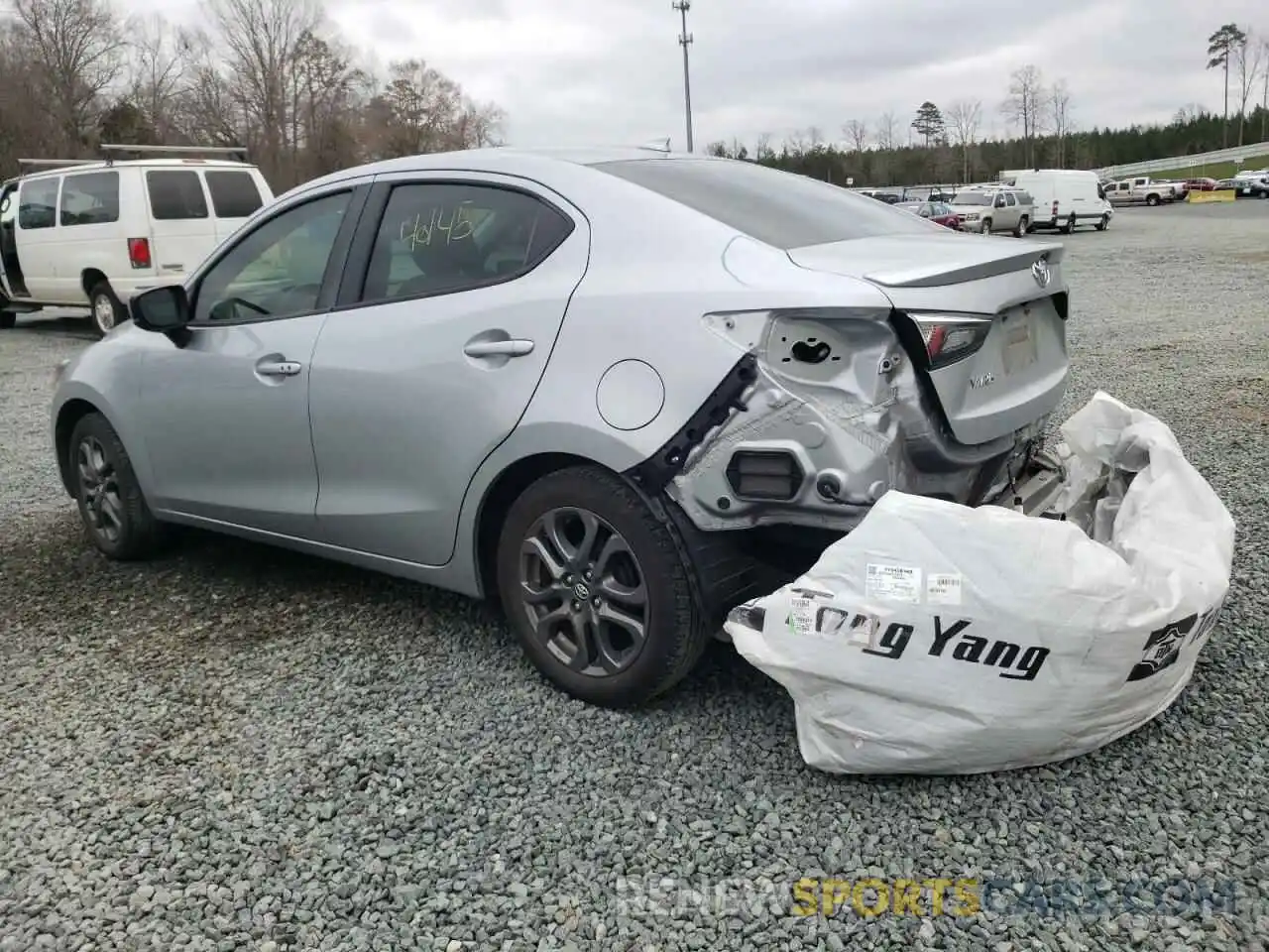 3 Photograph of a damaged car 3MYDLBYV5LY709331 TOYOTA YARIS 2020