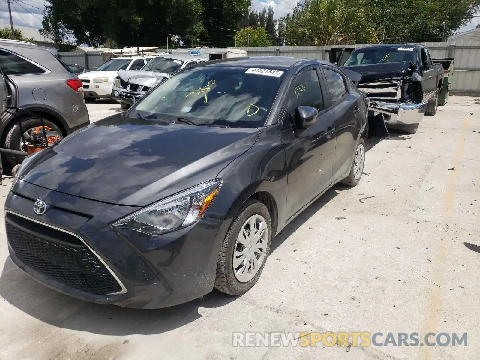 2 Photograph of a damaged car 3MYDLBYV5LY717025 TOYOTA YARIS 2020