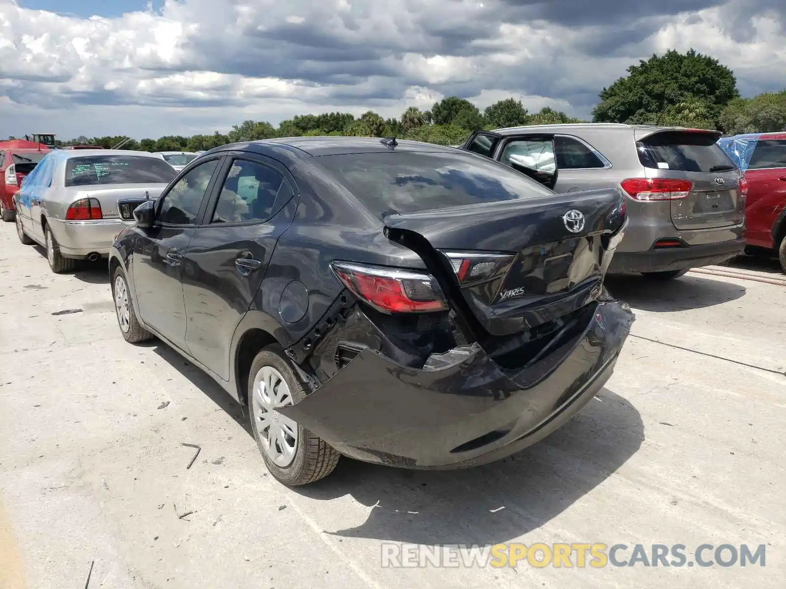 3 Photograph of a damaged car 3MYDLBYV5LY717025 TOYOTA YARIS 2020