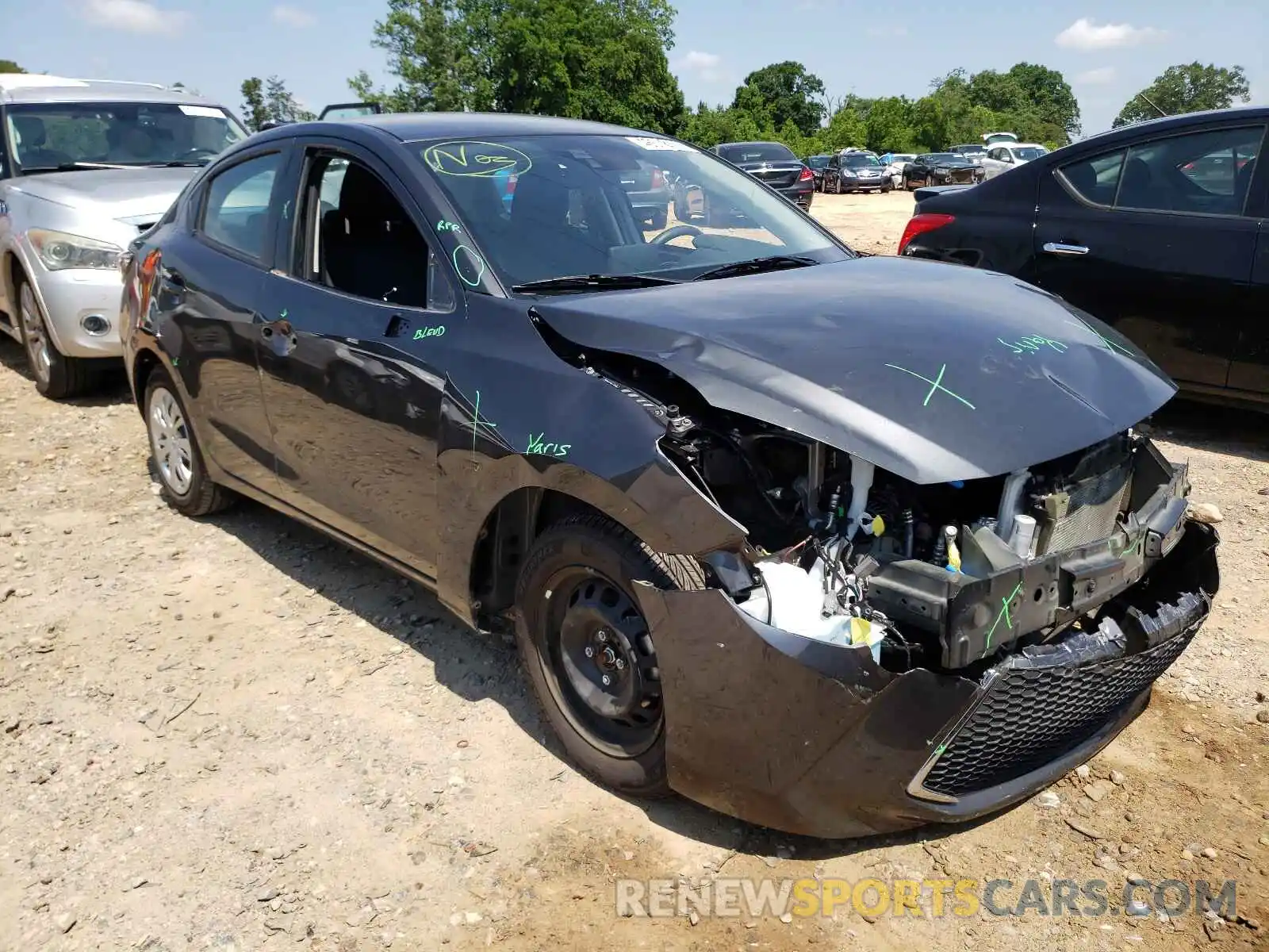 1 Photograph of a damaged car 3MYDLBYV6LY705918 TOYOTA YARIS 2020