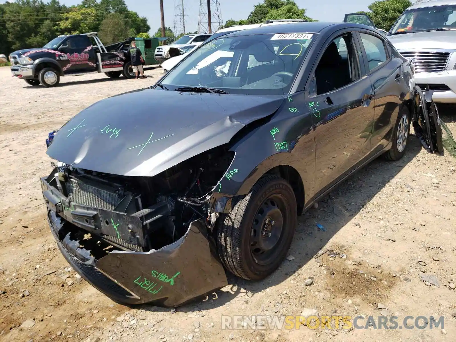 2 Photograph of a damaged car 3MYDLBYV6LY705918 TOYOTA YARIS 2020