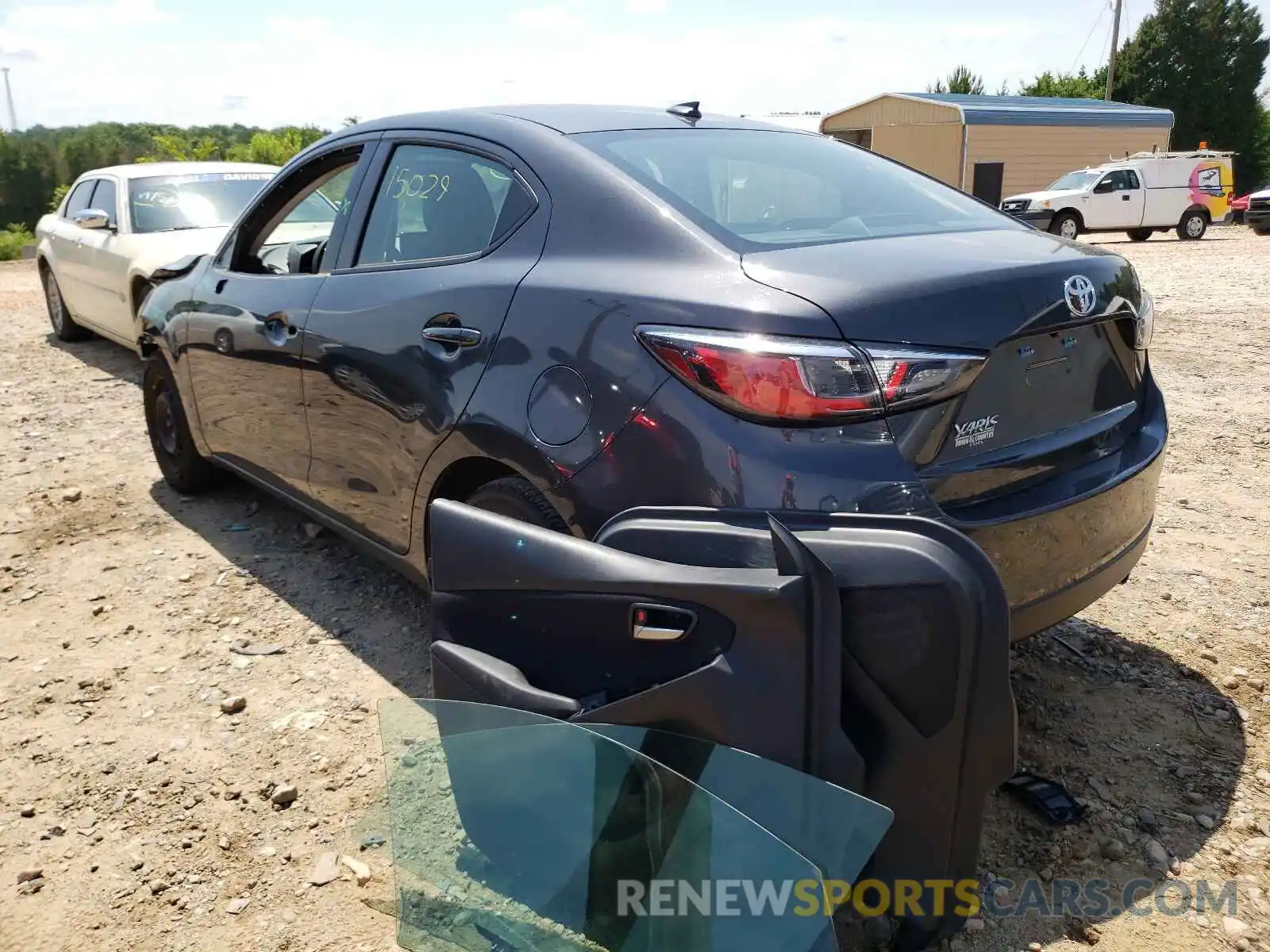 3 Photograph of a damaged car 3MYDLBYV6LY705918 TOYOTA YARIS 2020