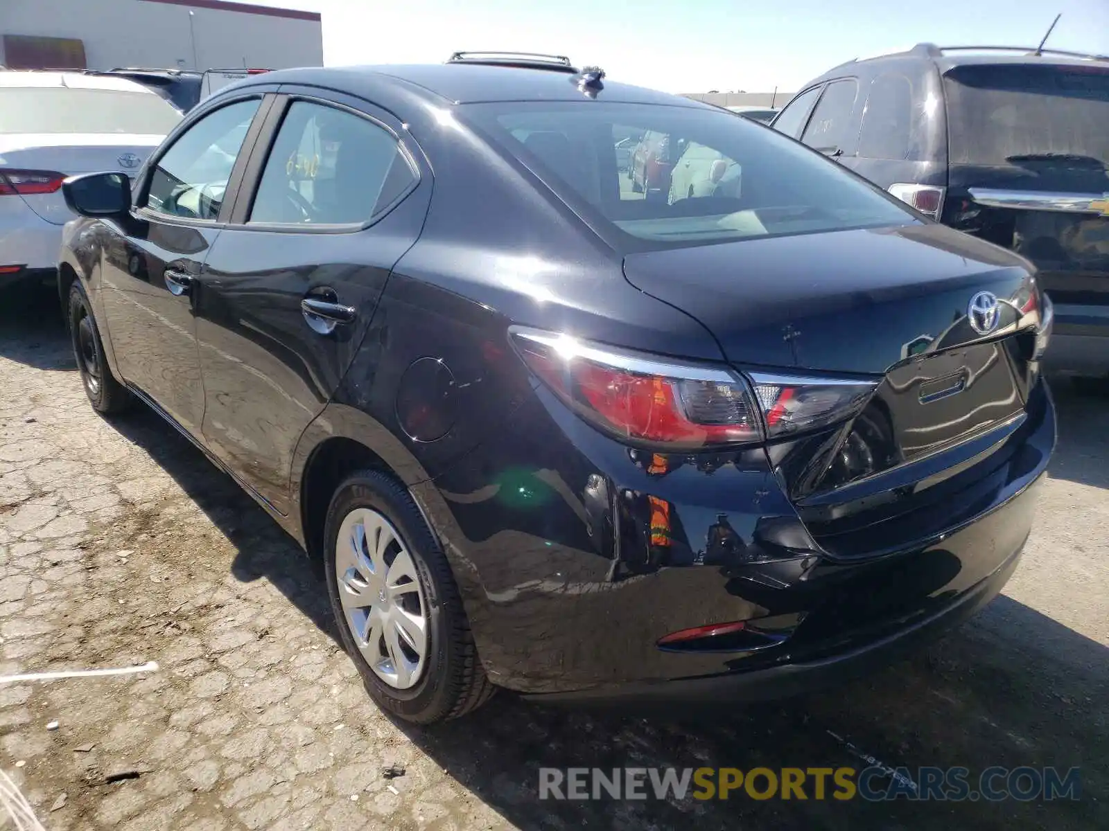 3 Photograph of a damaged car 3MYDLBYV6LY711587 TOYOTA YARIS 2020