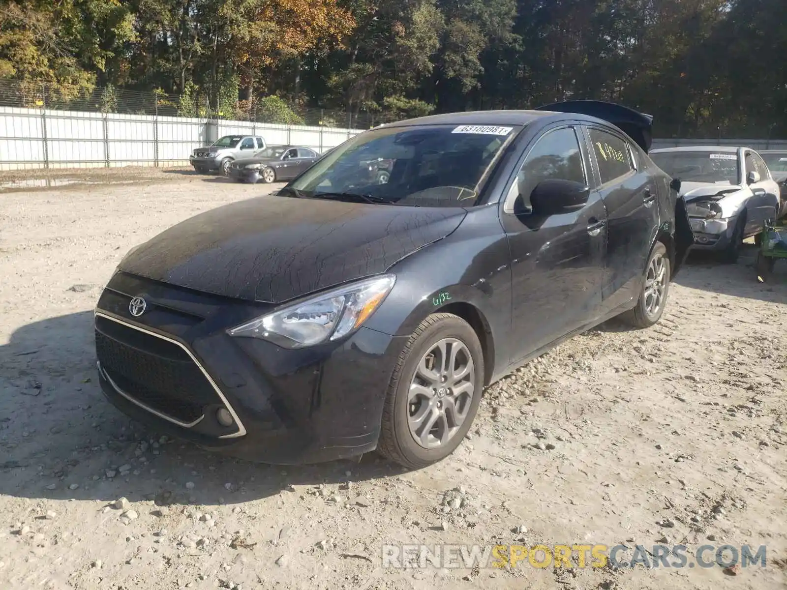 2 Photograph of a damaged car 3MYDLBYV7LY704986 TOYOTA YARIS 2020