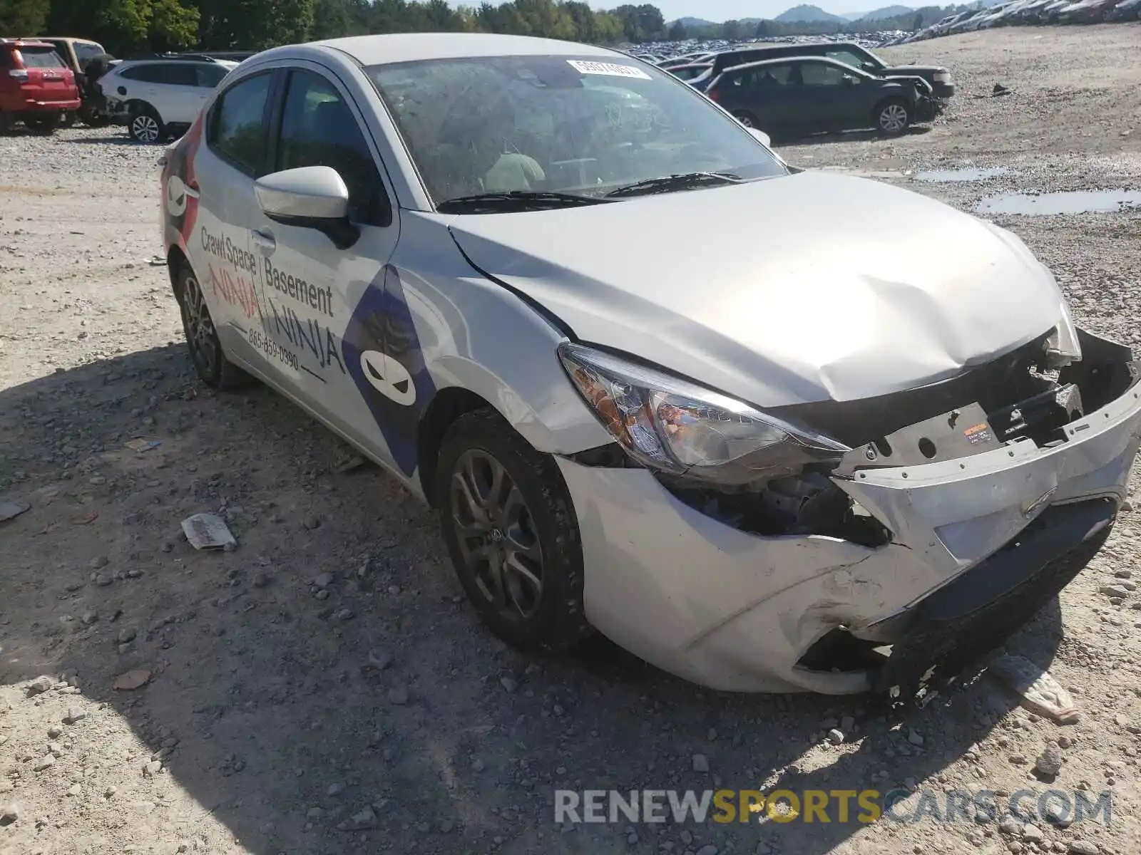 1 Photograph of a damaged car 3MYDLBYV7LY708178 TOYOTA YARIS 2020