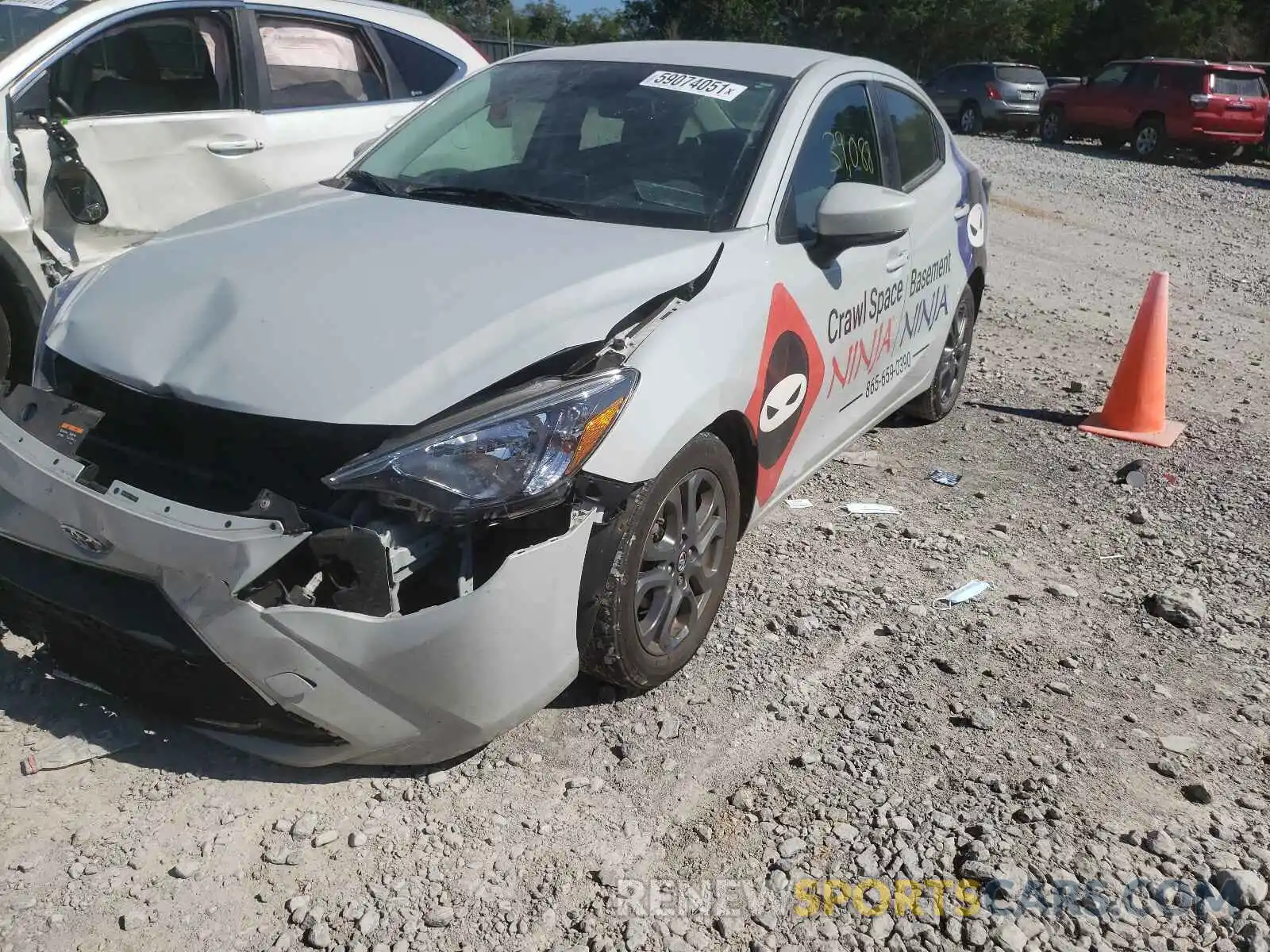 2 Photograph of a damaged car 3MYDLBYV7LY708178 TOYOTA YARIS 2020