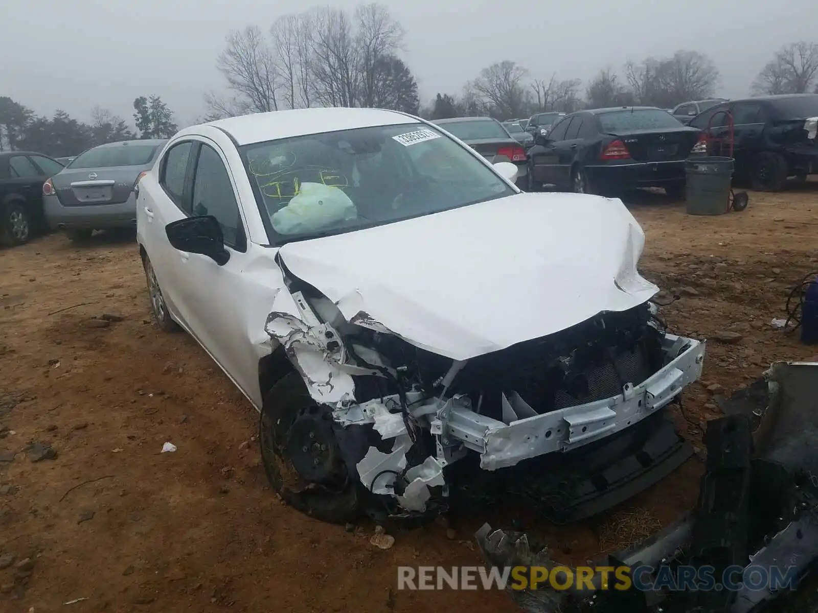 1 Photograph of a damaged car 3MYDLBYV7LY708181 TOYOTA YARIS 2020