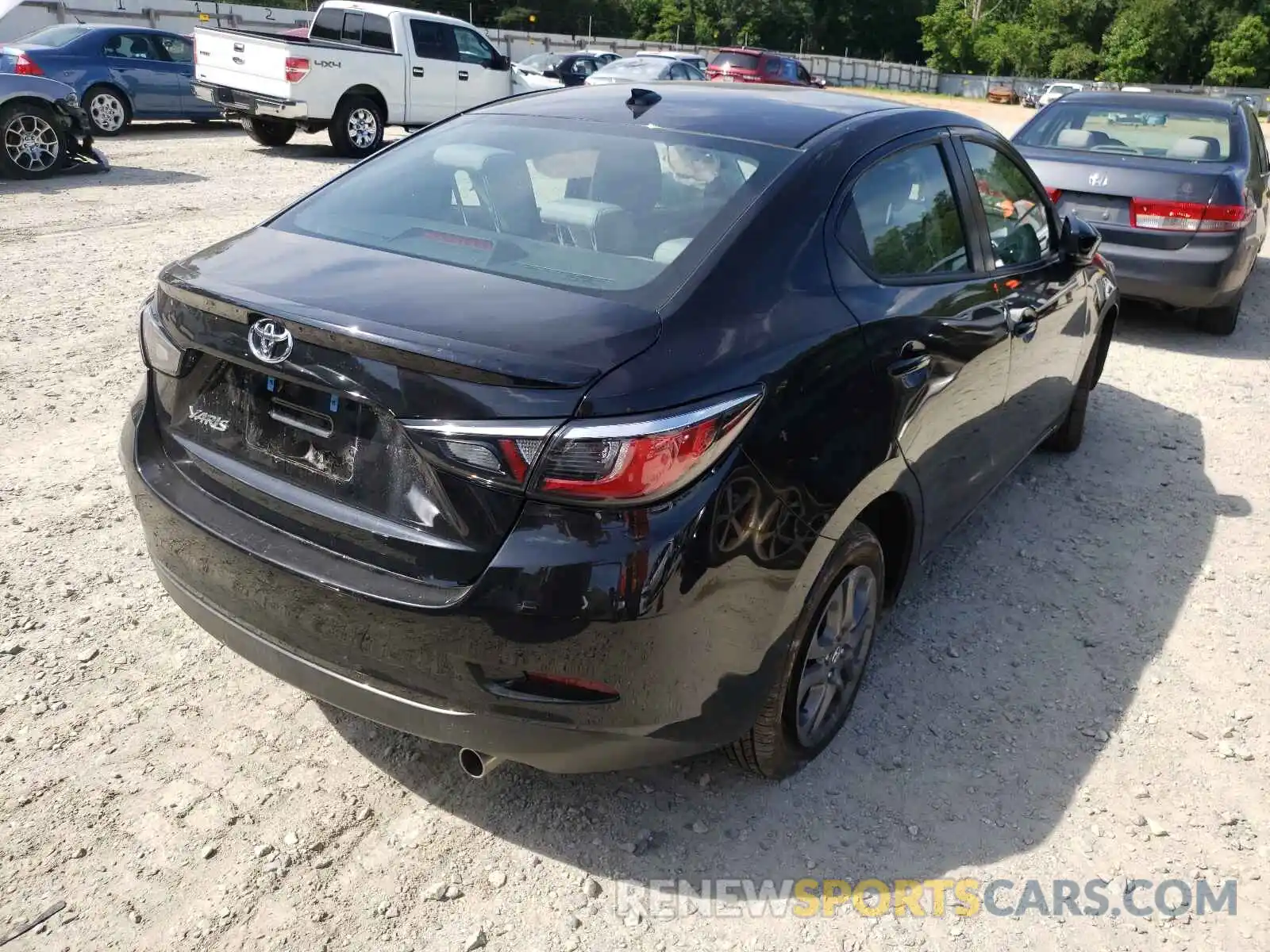 4 Photograph of a damaged car 3MYDLBYV7LY715518 TOYOTA YARIS 2020