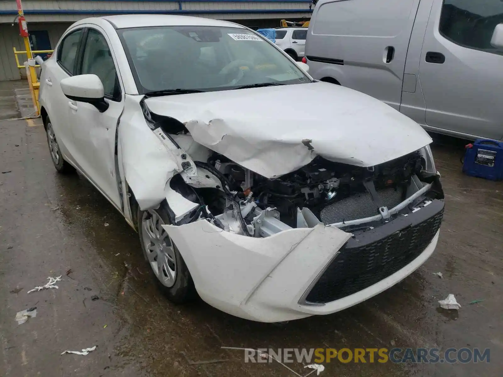 1 Photograph of a damaged car 3MYDLBYV8LY708609 TOYOTA YARIS 2020