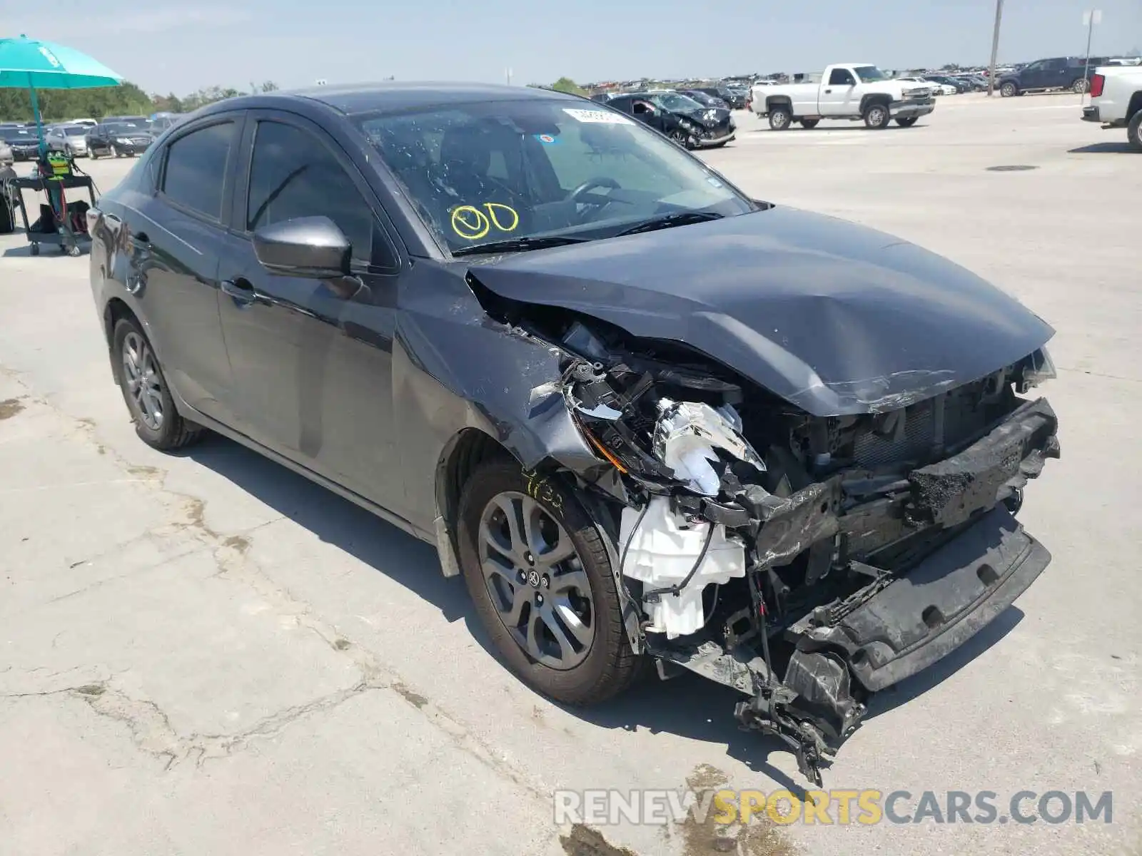 1 Photograph of a damaged car 3MYDLBYV8LY709453 TOYOTA YARIS 2020