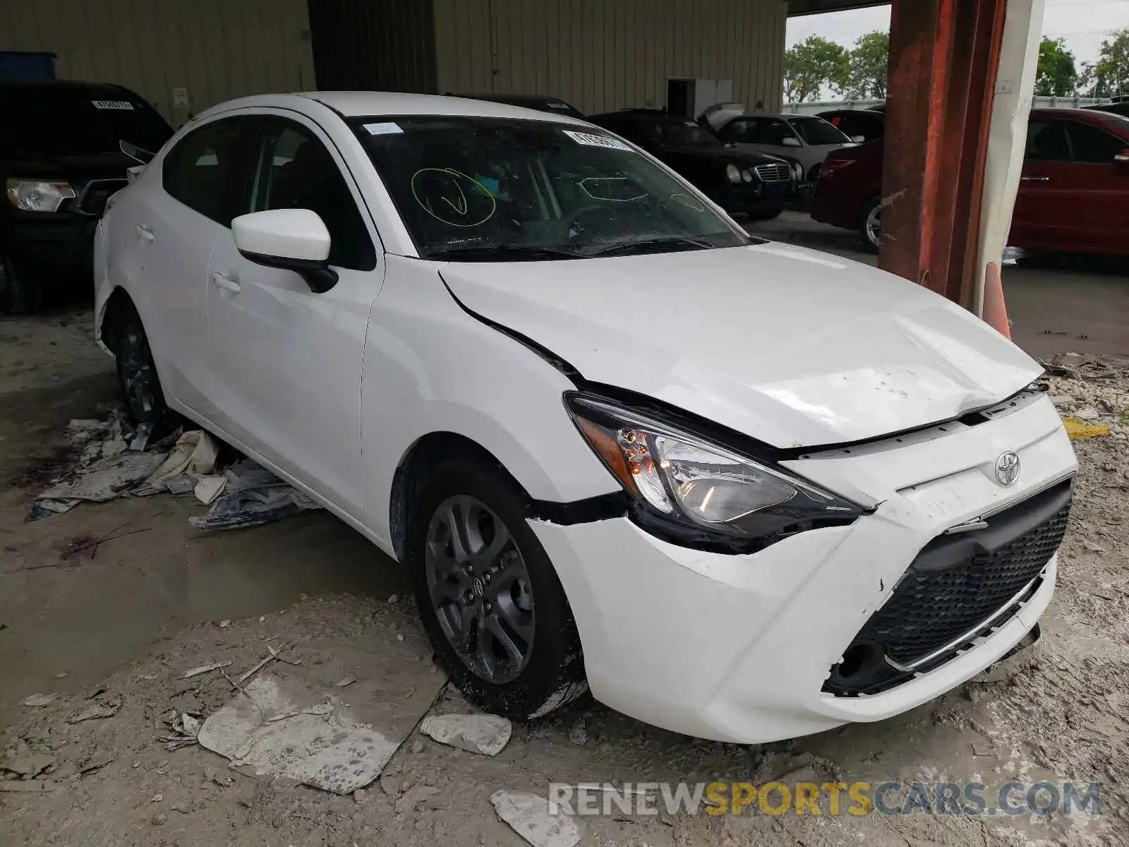 1 Photograph of a damaged car 3MYDLBYV8LY715639 TOYOTA YARIS 2020