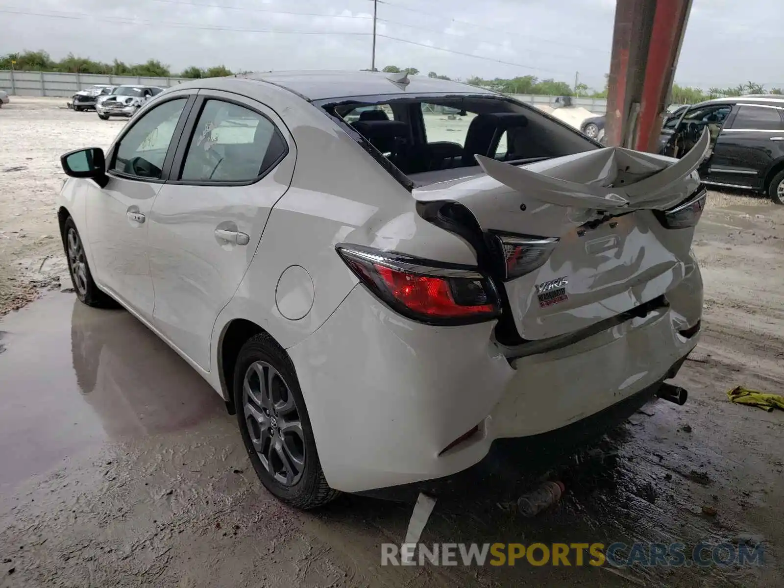 3 Photograph of a damaged car 3MYDLBYV8LY715639 TOYOTA YARIS 2020