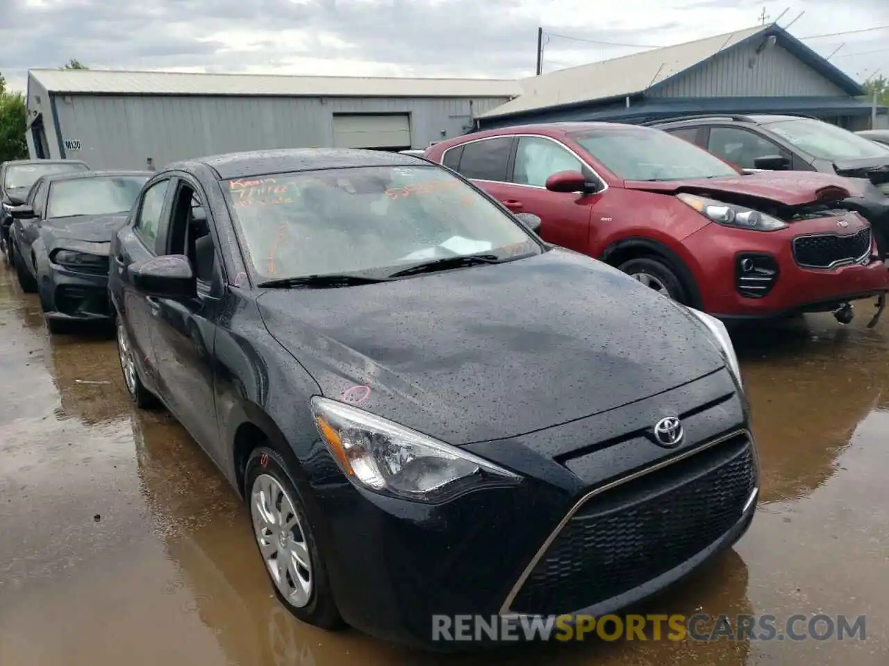 1 Photograph of a damaged car 3MYDLBYV8LY716001 TOYOTA YARIS 2020