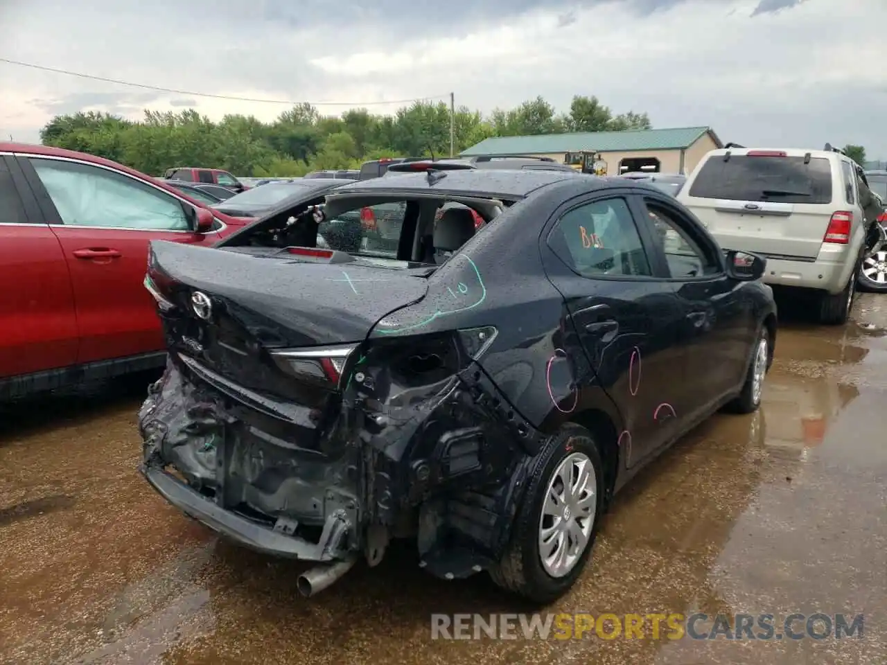 4 Photograph of a damaged car 3MYDLBYV8LY716001 TOYOTA YARIS 2020