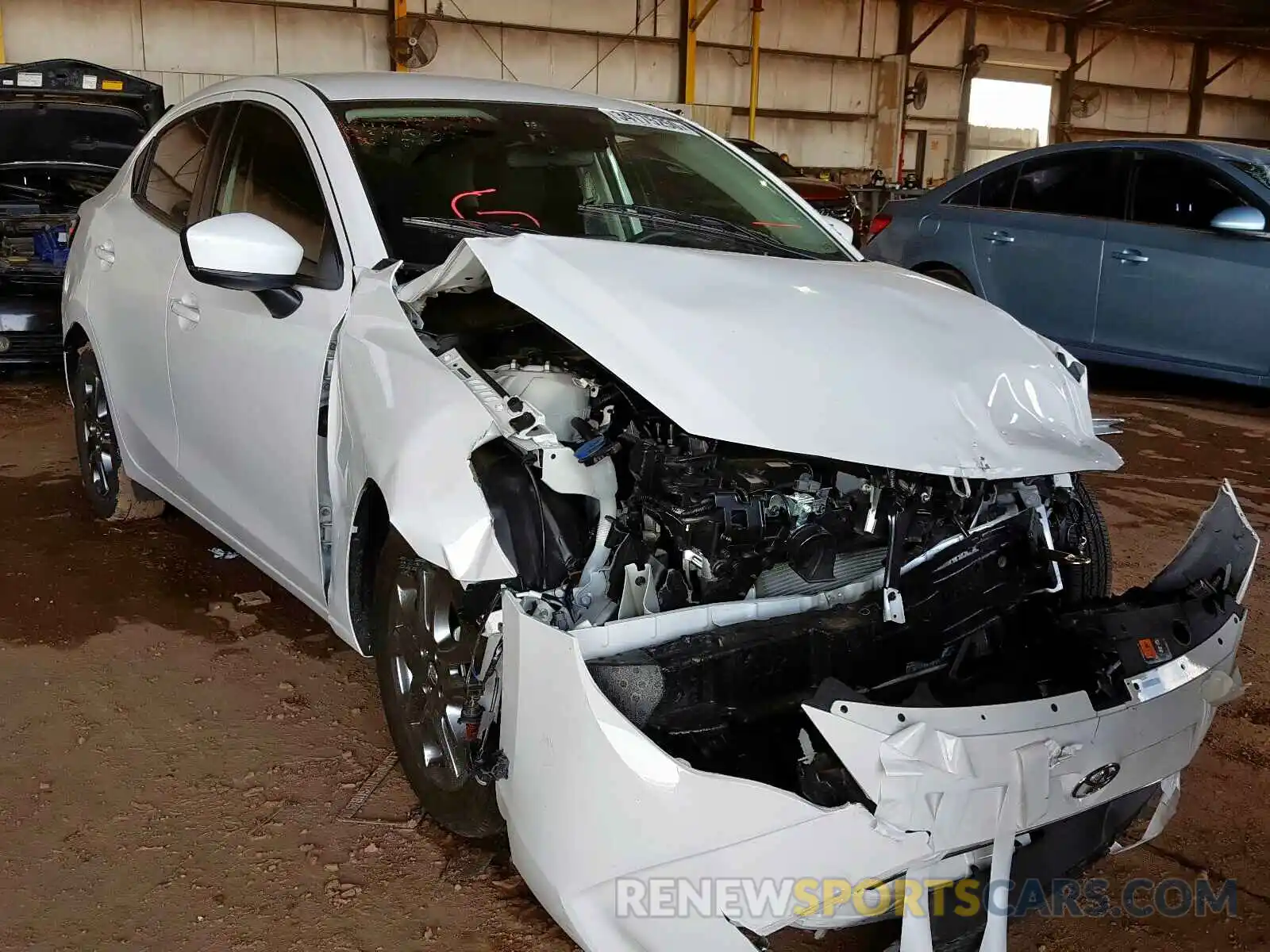 1 Photograph of a damaged car 3MYDLBYV9LY707498 TOYOTA YARIS 2020