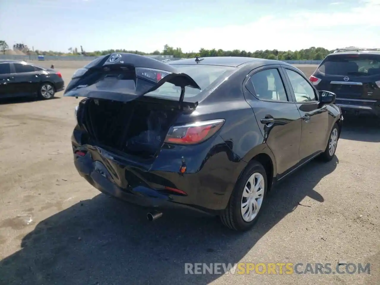 4 Photograph of a damaged car 3MYDLBYV9LY714726 TOYOTA YARIS 2020