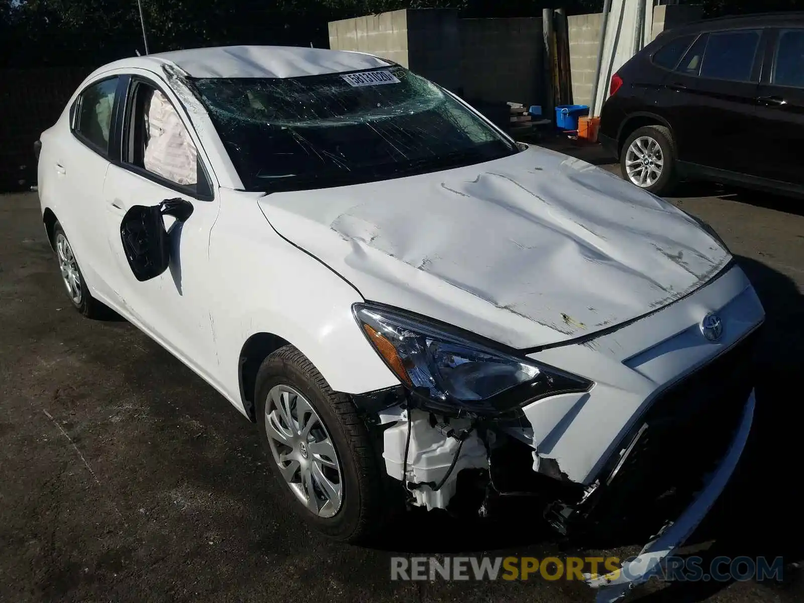 1 Photograph of a damaged car 3MYDLBYVXLY712080 TOYOTA YARIS 2020