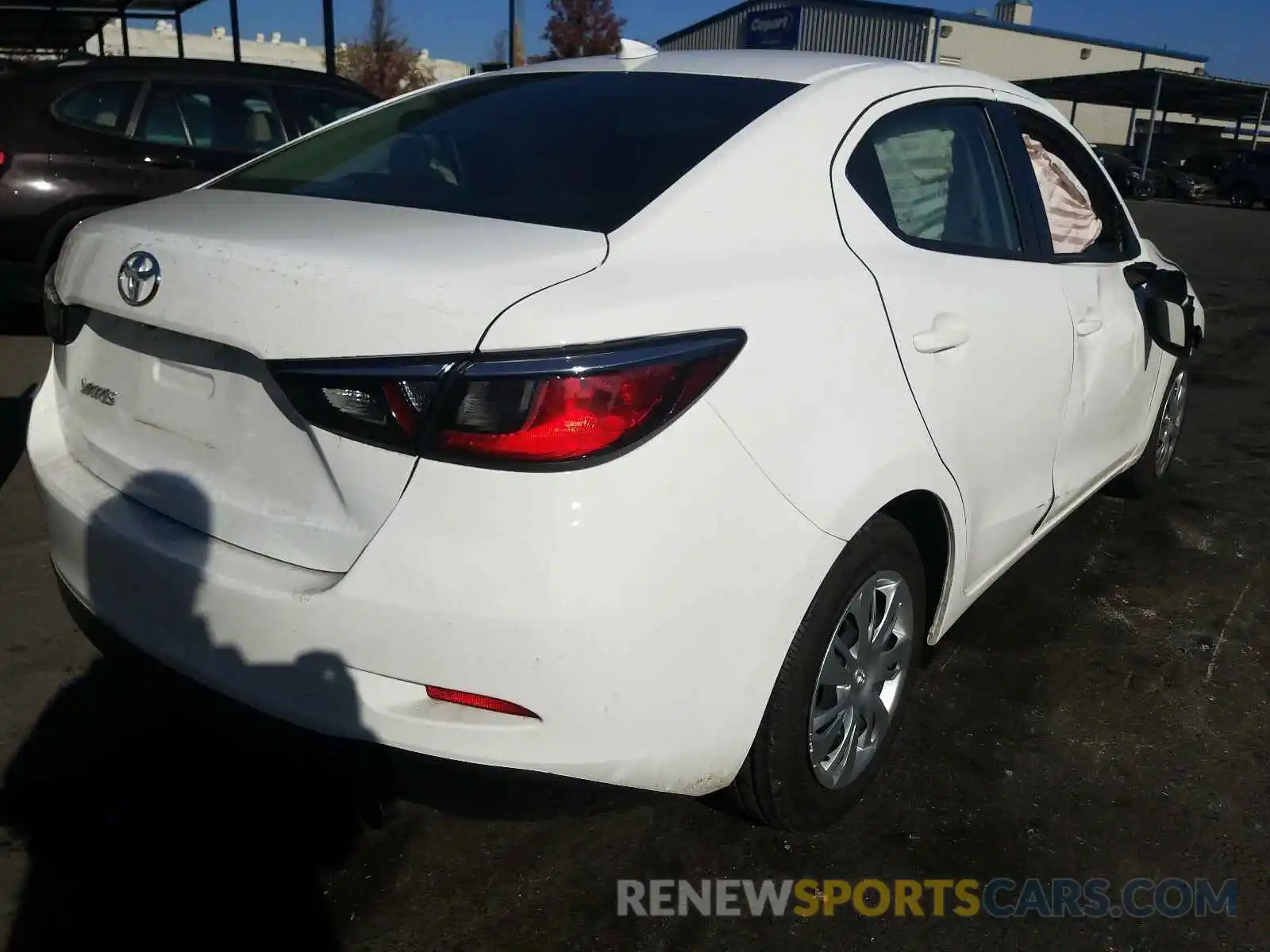 4 Photograph of a damaged car 3MYDLBYVXLY712080 TOYOTA YARIS 2020