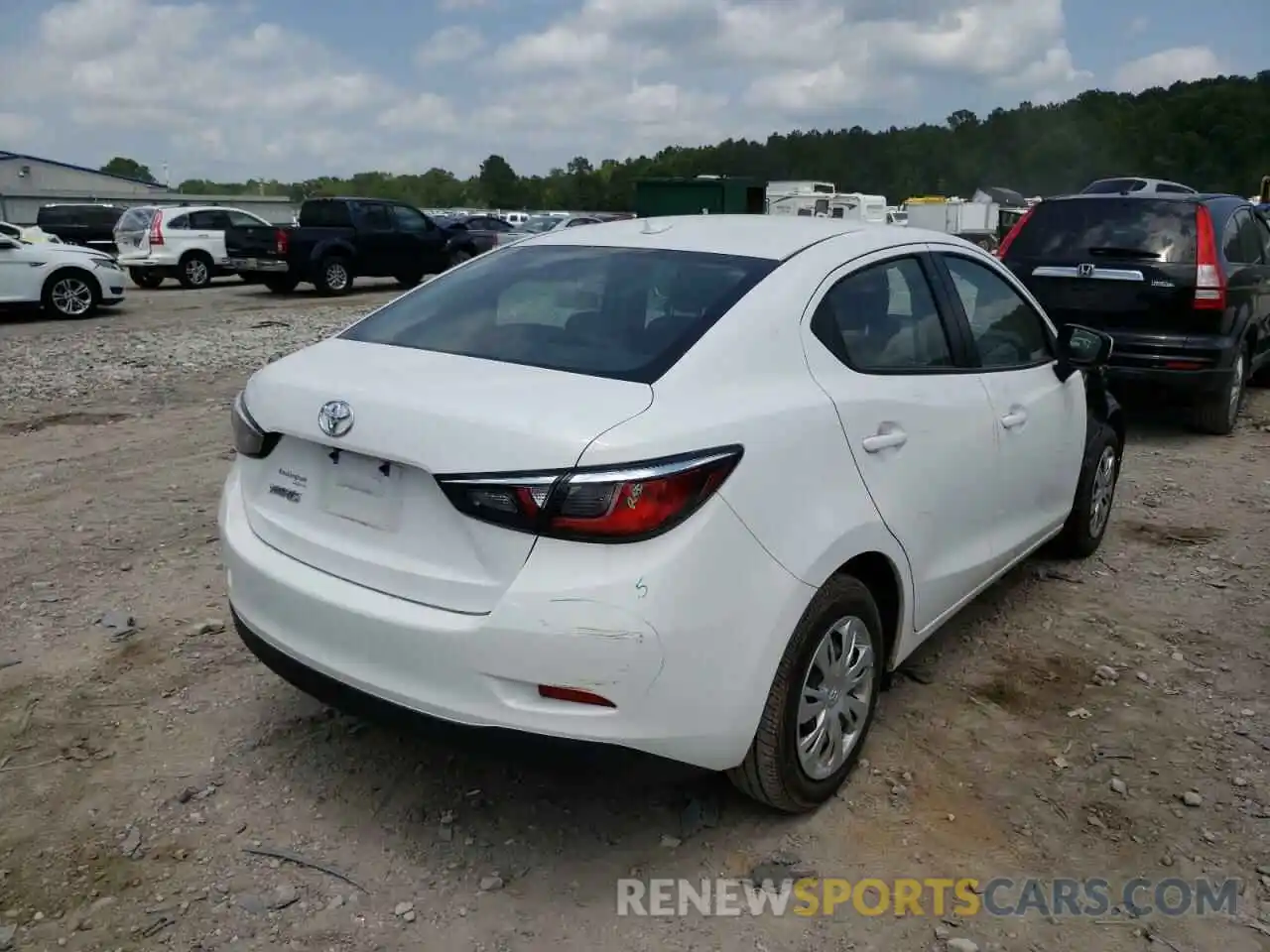 4 Photograph of a damaged car 3MYDLBYVXLY712256 TOYOTA YARIS 2020