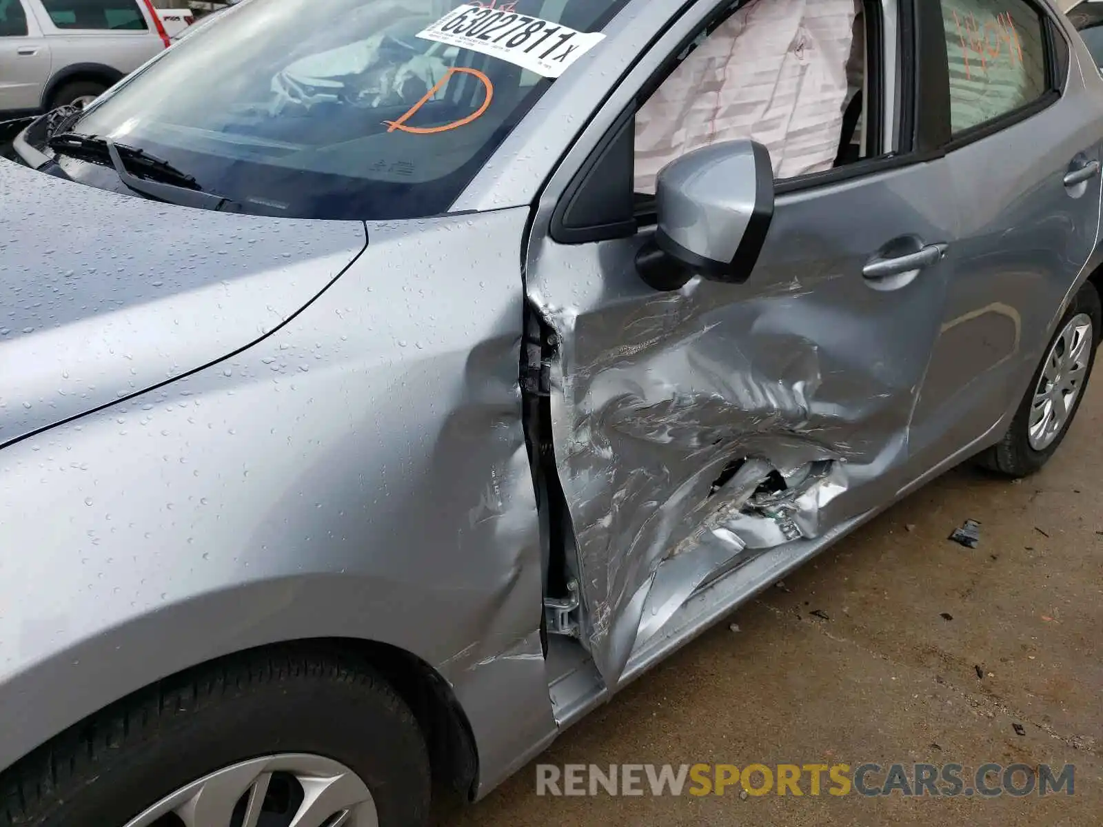 9 Photograph of a damaged car 3MYDLBYVXLY715819 TOYOTA YARIS 2020