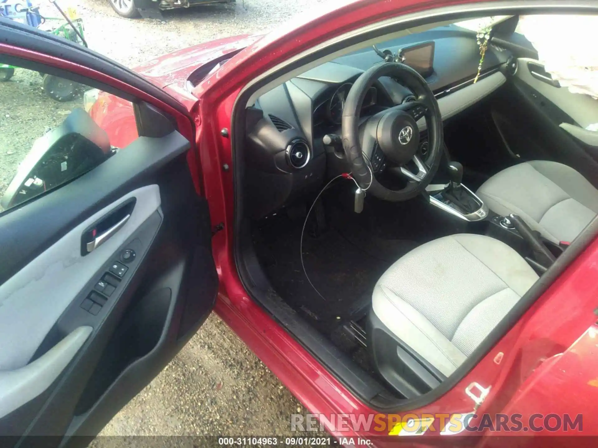 5 Photograph of a damaged car 3MYDLBJV0LY703270 TOYOTA YARIS HATCHBACK 2020