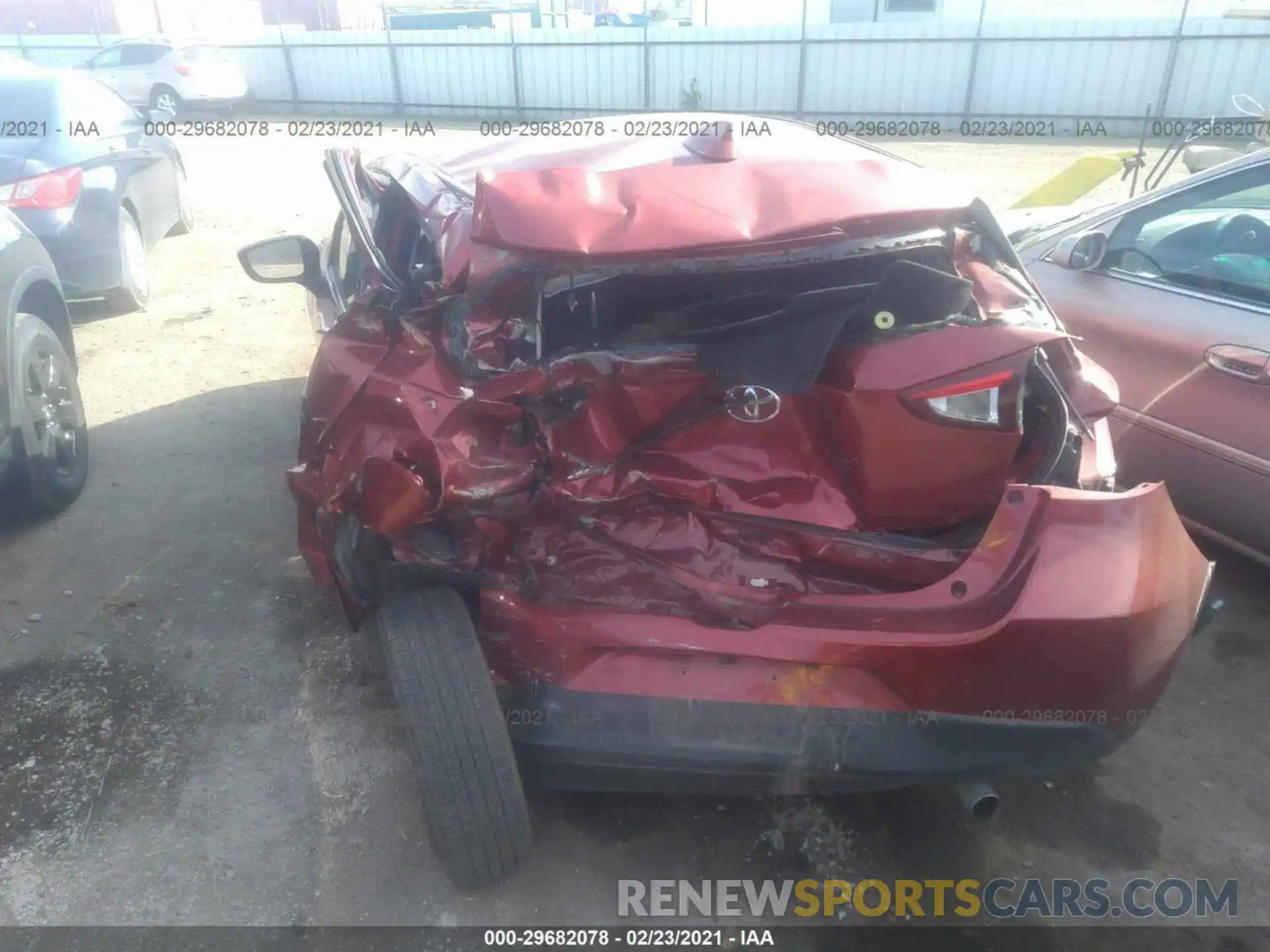 6 Фотография поврежденного автомобиля 3MYDLBJV0LY704077 TOYOTA YARIS HATCHBACK 2020