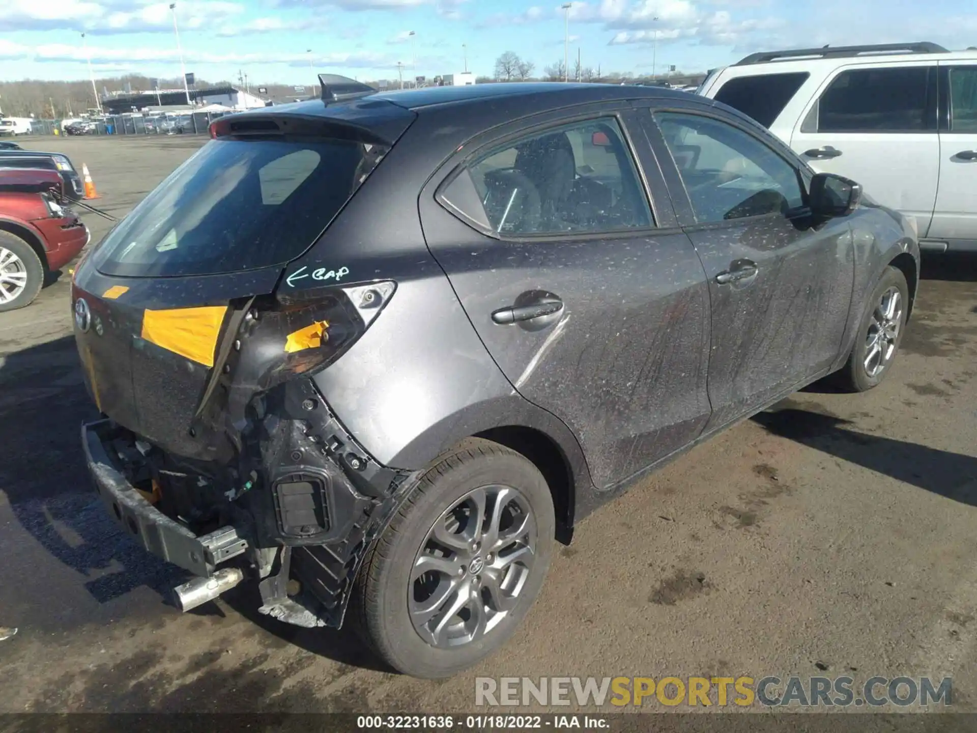 4 Photograph of a damaged car 3MYDLBJV0LY705035 TOYOTA YARIS HATCHBACK 2020