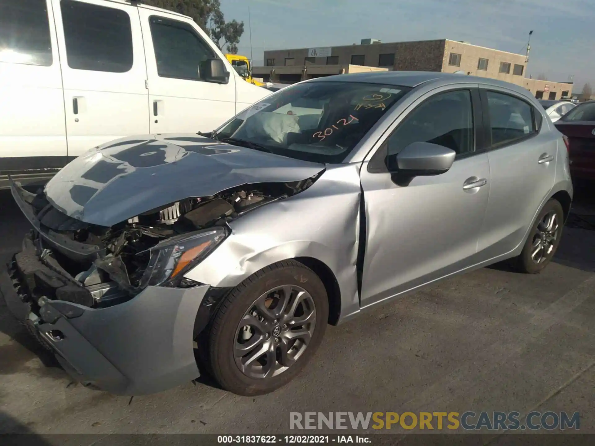 2 Photograph of a damaged car 3MYDLBJV2LY700533 TOYOTA YARIS HATCHBACK 2020