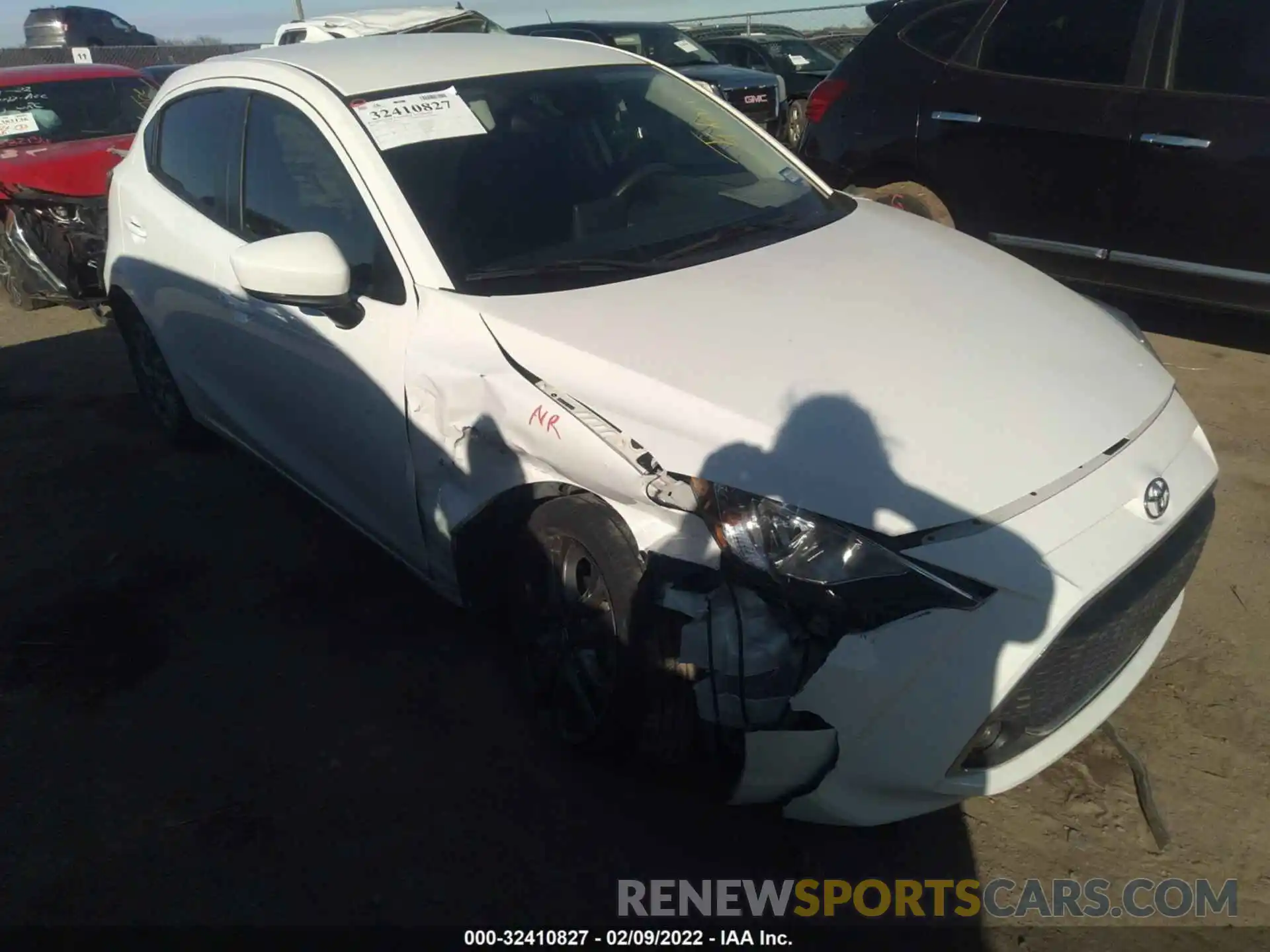 1 Photograph of a damaged car 3MYDLBJV2LY701438 TOYOTA YARIS HATCHBACK 2020