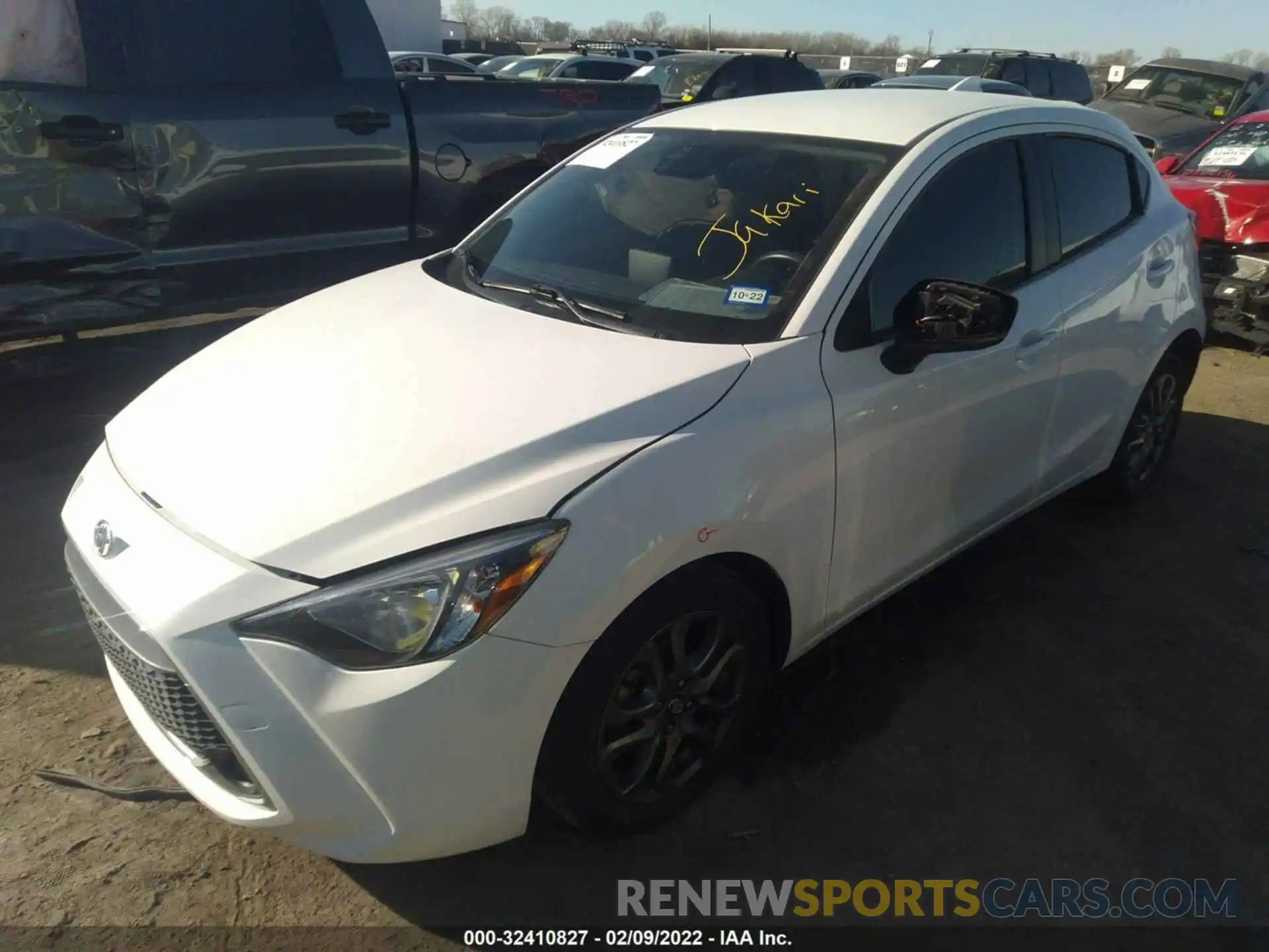 2 Photograph of a damaged car 3MYDLBJV2LY701438 TOYOTA YARIS HATCHBACK 2020