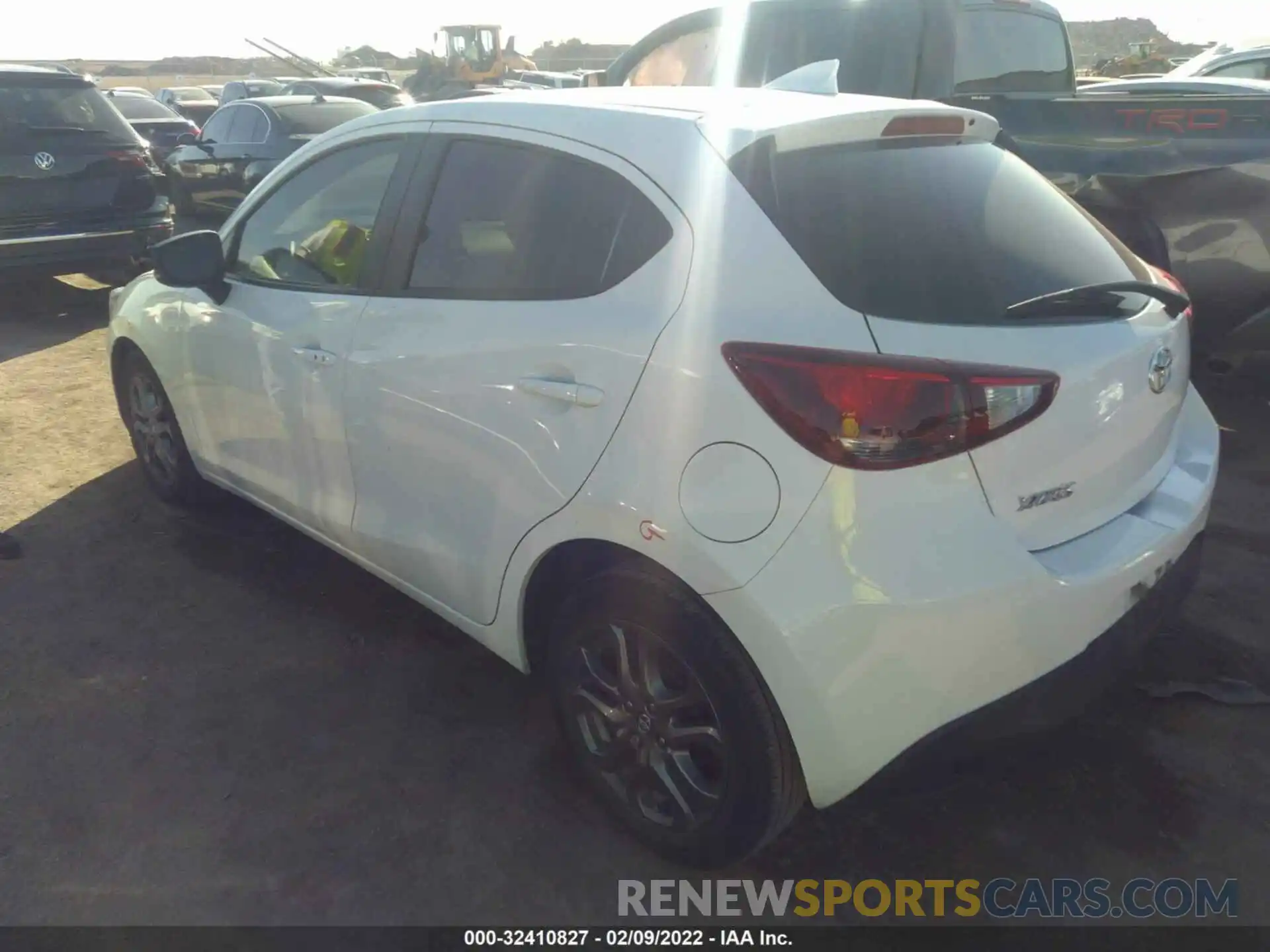 3 Photograph of a damaged car 3MYDLBJV2LY701438 TOYOTA YARIS HATCHBACK 2020