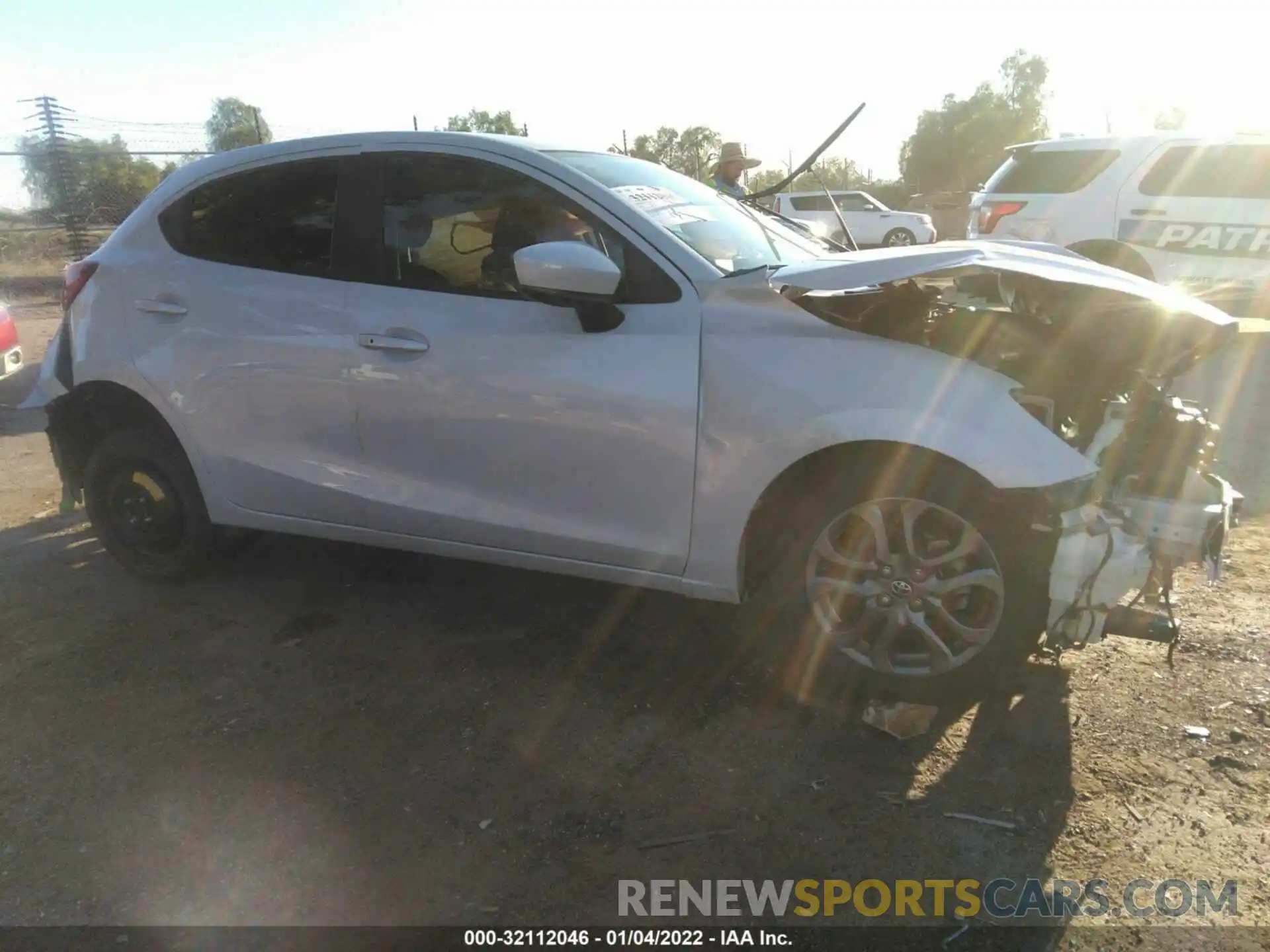 1 Photograph of a damaged car 3MYDLBJV3LY704719 TOYOTA YARIS HATCHBACK 2020