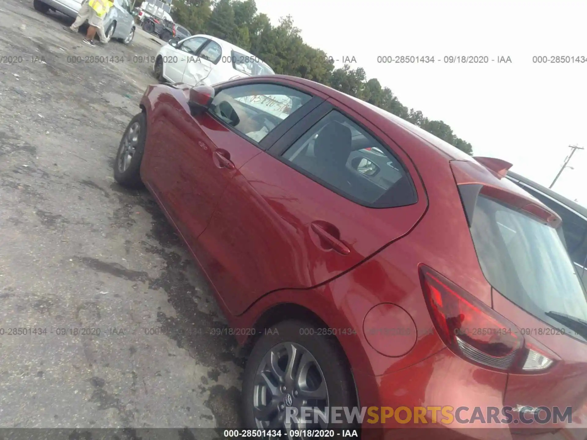 3 Photograph of a damaged car 3MYDLBJV3LY704932 TOYOTA YARIS HATCHBACK 2020