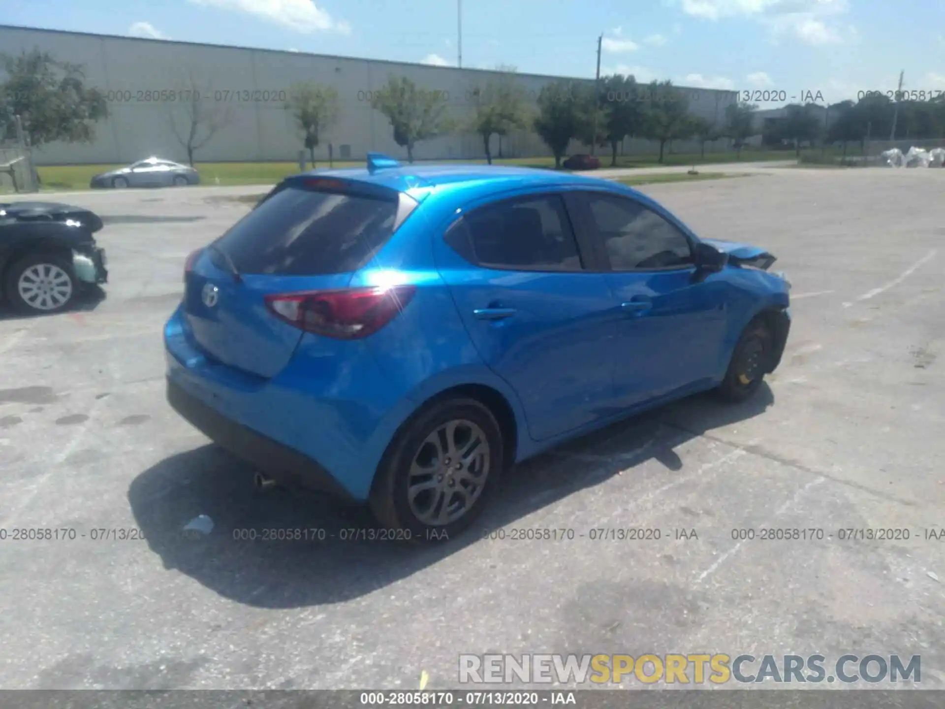 4 Photograph of a damaged car 3MYDLBJV3LY706566 TOYOTA YARIS HATCHBACK 2020