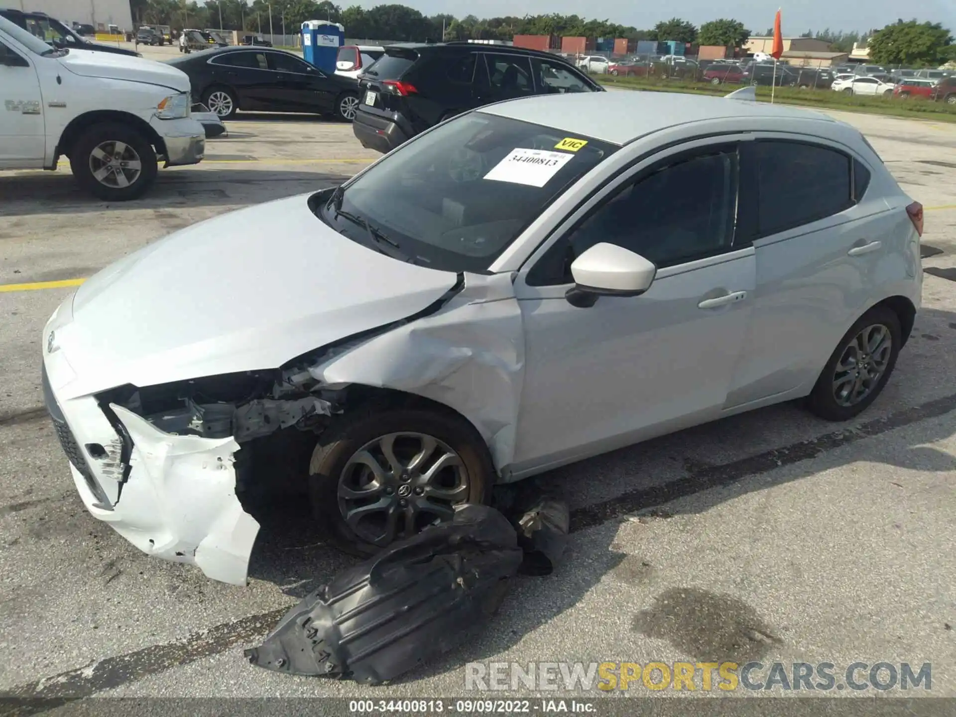 2 Photograph of a damaged car 3MYDLBJV3LY708981 TOYOTA YARIS HATCHBACK 2020