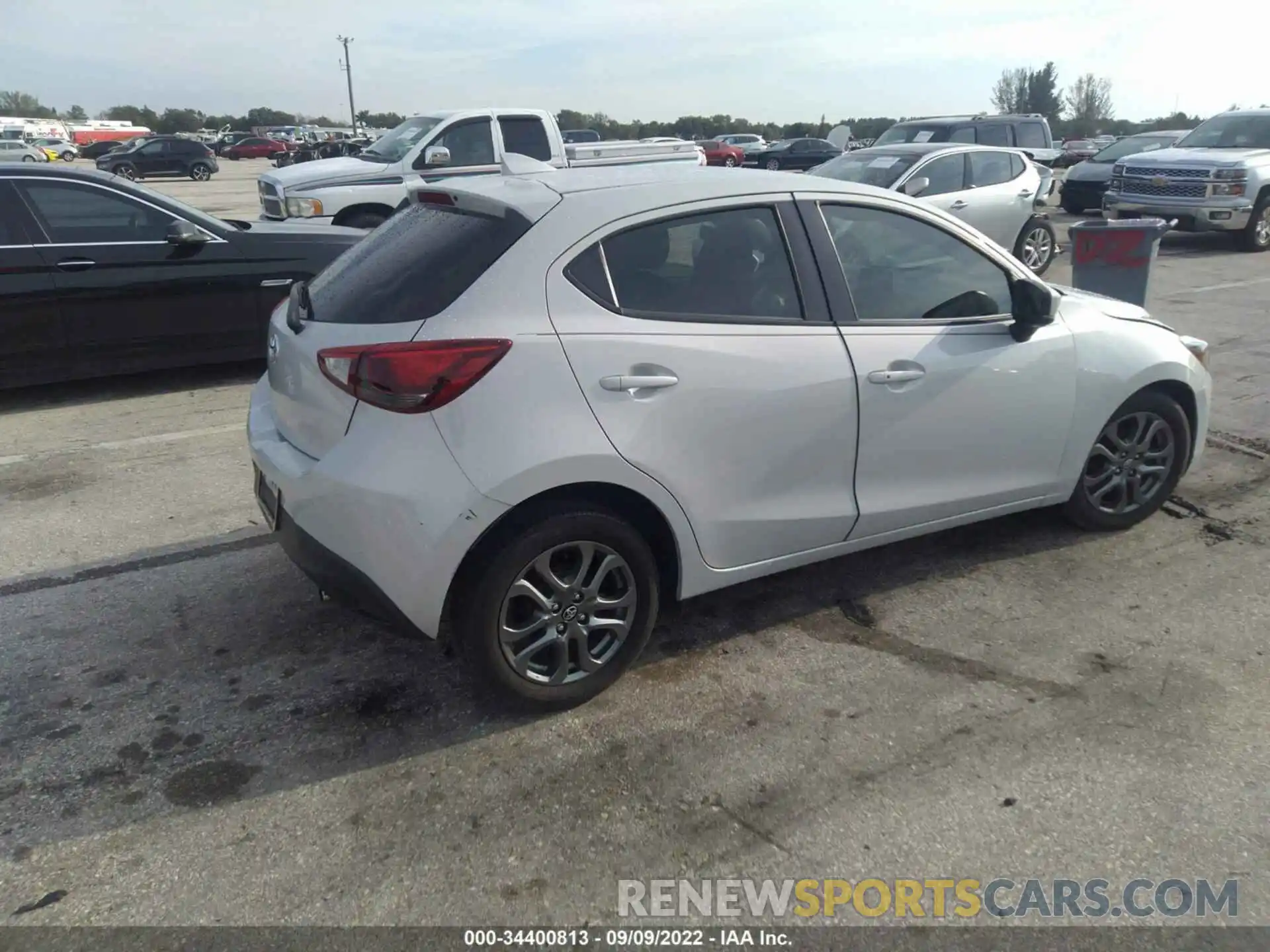 4 Photograph of a damaged car 3MYDLBJV3LY708981 TOYOTA YARIS HATCHBACK 2020