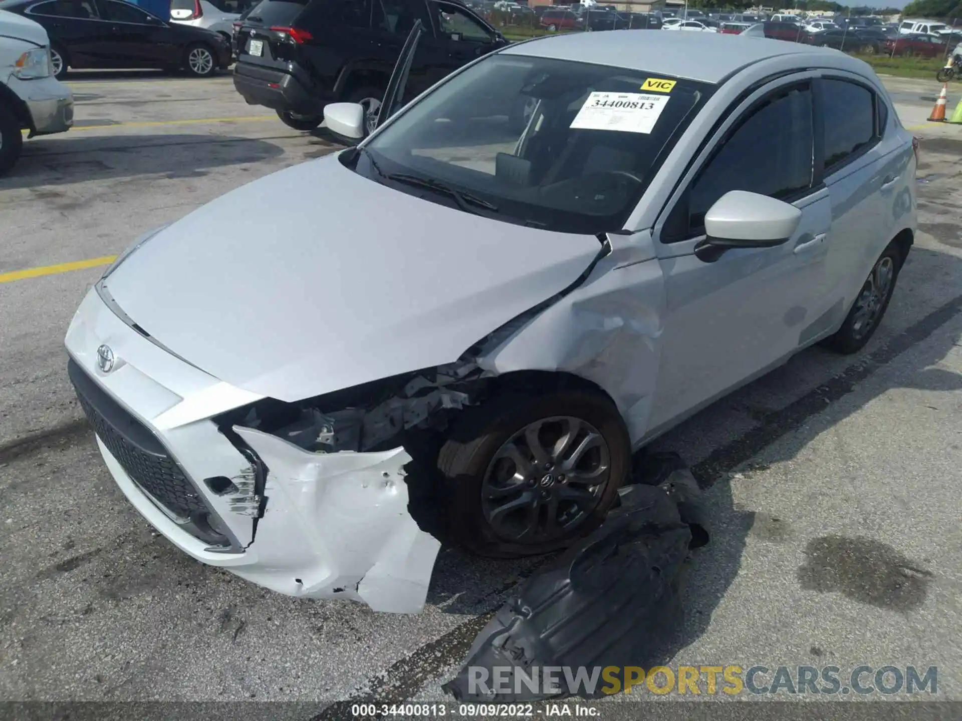 6 Photograph of a damaged car 3MYDLBJV3LY708981 TOYOTA YARIS HATCHBACK 2020