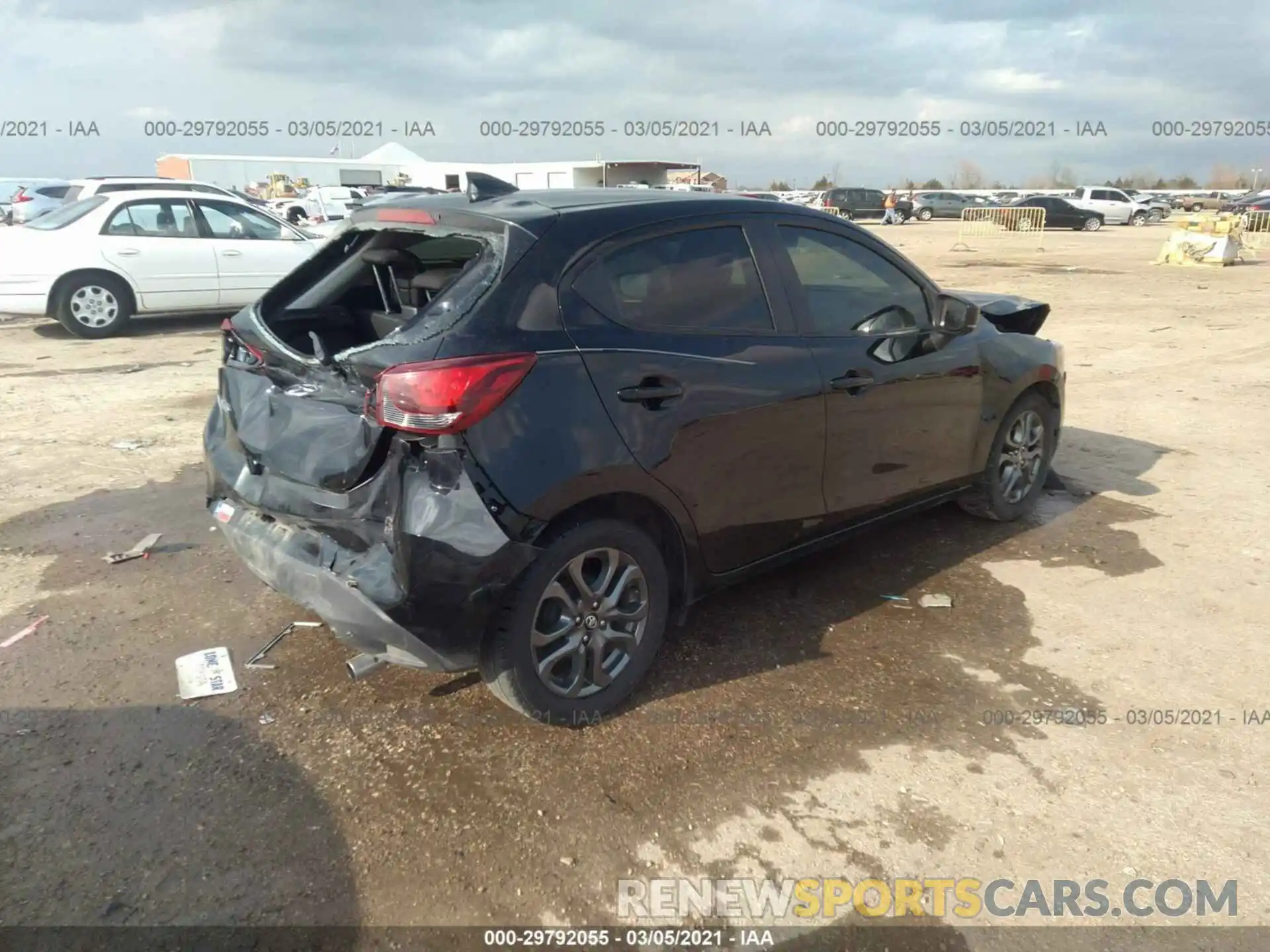 4 Photograph of a damaged car 3MYDLBJV4LY701313 TOYOTA YARIS HATCHBACK 2020