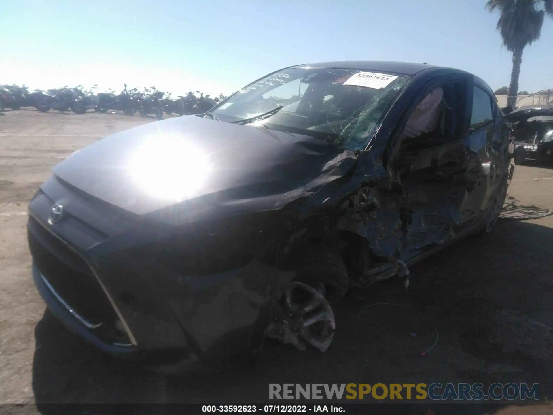 2 Photograph of a damaged car 3MYDLBJV4LY704602 TOYOTA YARIS HATCHBACK 2020