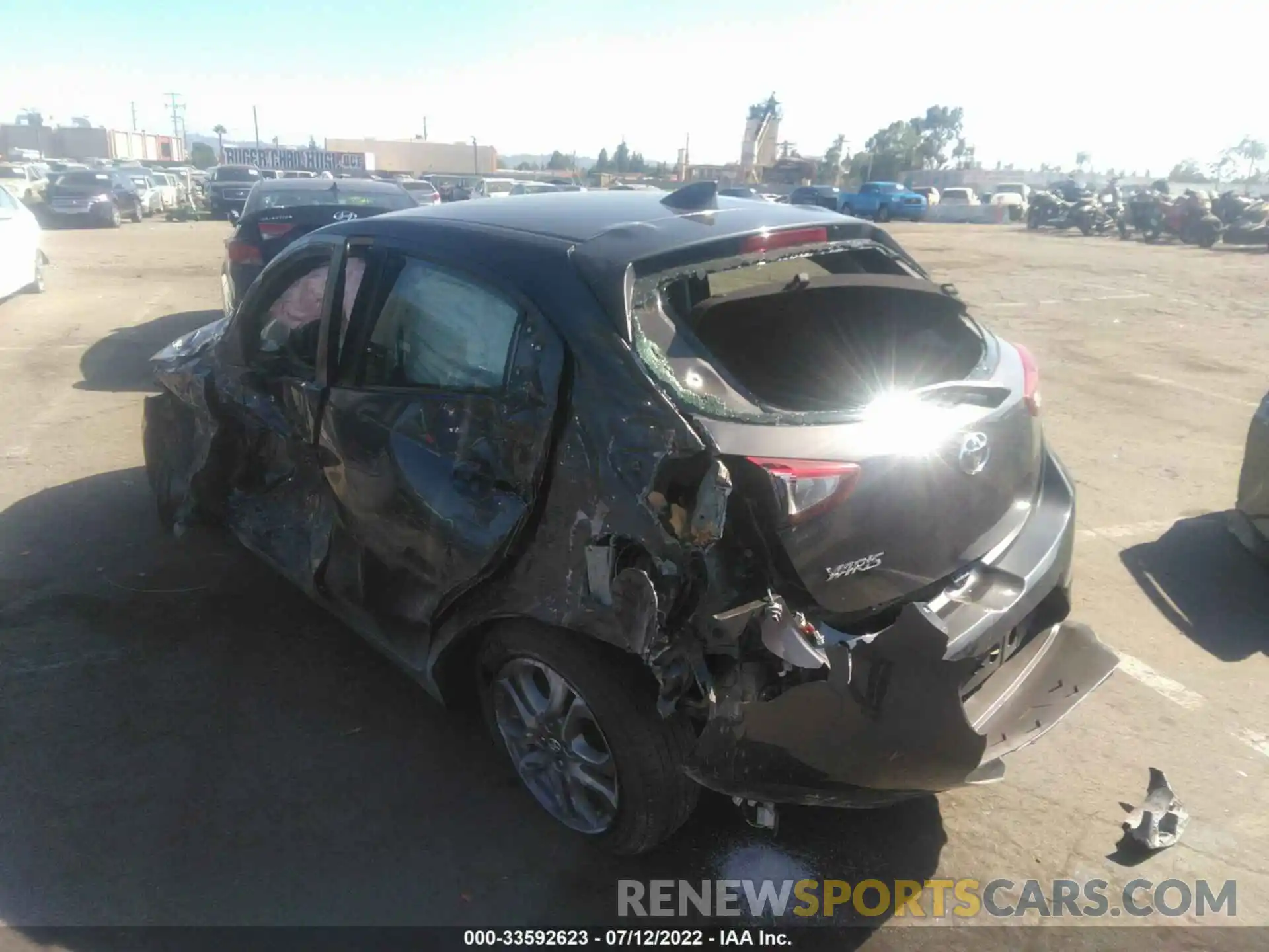 3 Photograph of a damaged car 3MYDLBJV4LY704602 TOYOTA YARIS HATCHBACK 2020