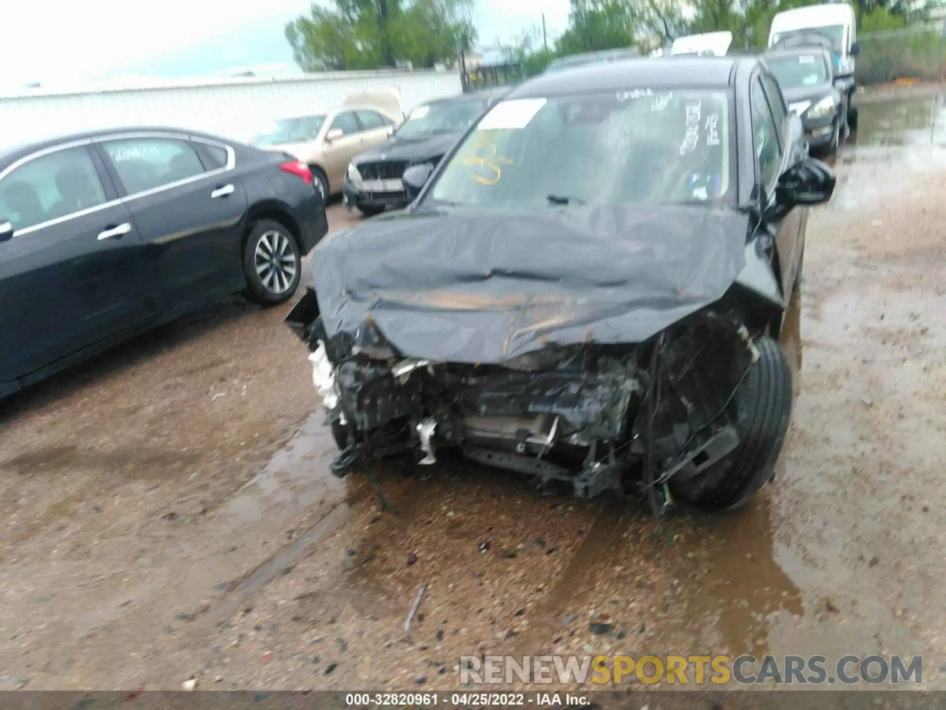 6 Photograph of a damaged car 3MYDLBJV5LY701921 TOYOTA YARIS HATCHBACK 2020