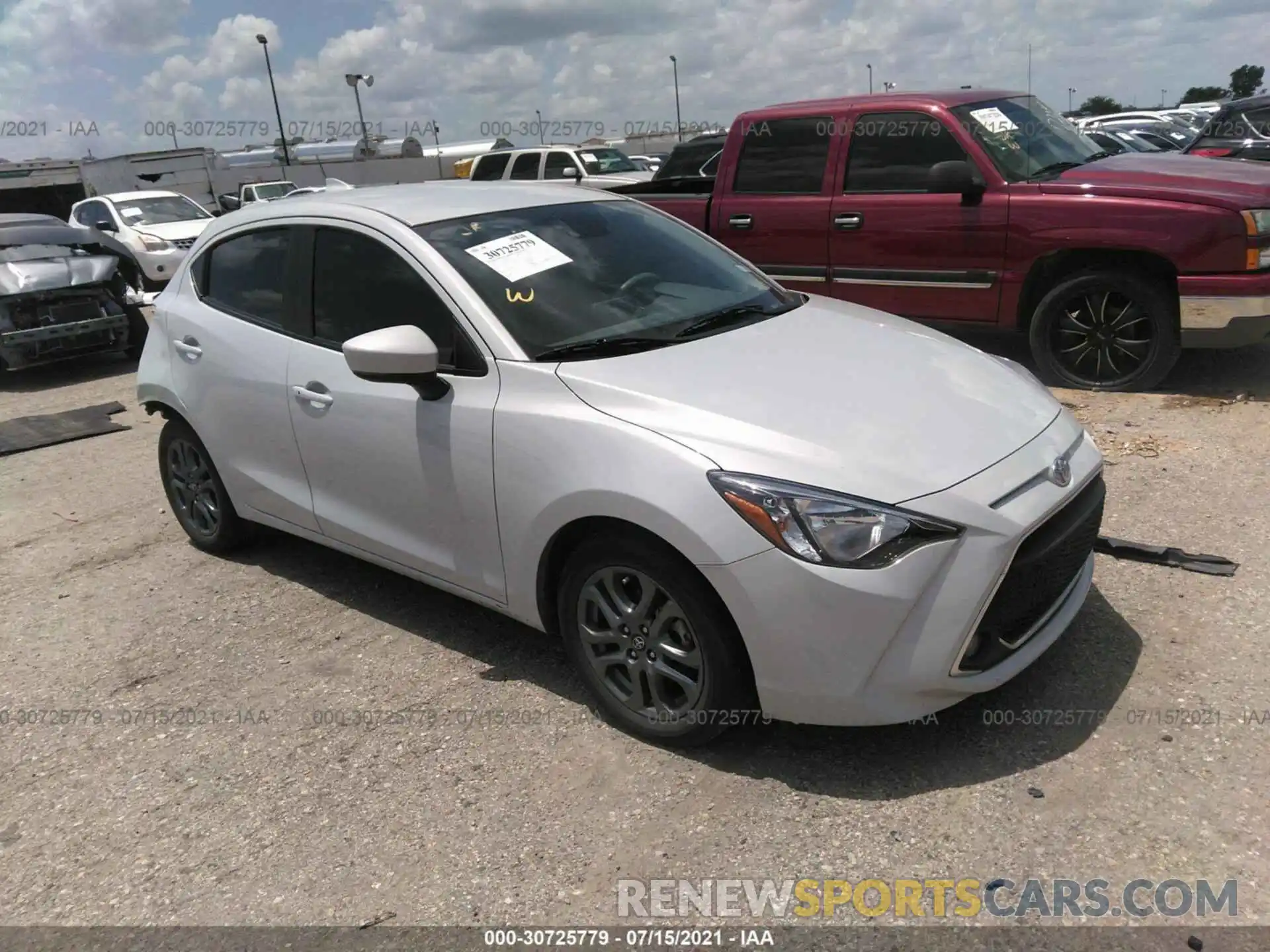 1 Photograph of a damaged car 3MYDLBJV5LY705385 TOYOTA YARIS HATCHBACK 2020