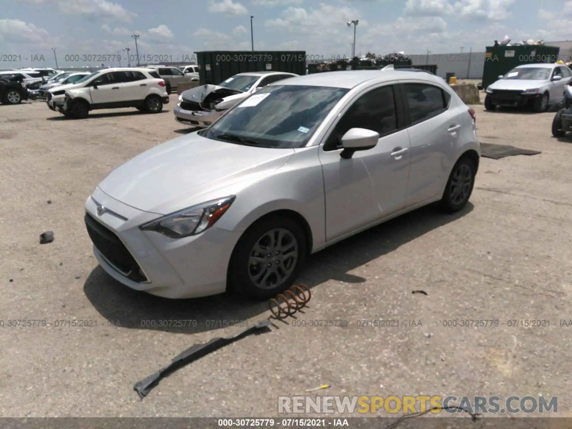 2 Photograph of a damaged car 3MYDLBJV5LY705385 TOYOTA YARIS HATCHBACK 2020