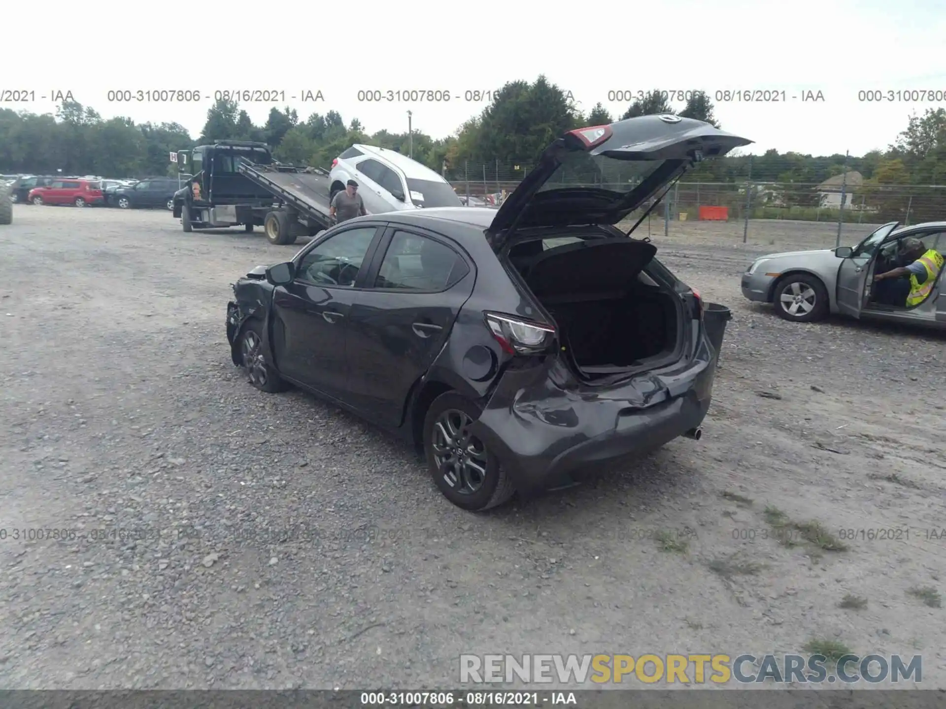 3 Photograph of a damaged car 3MYDLBJV5LY707055 TOYOTA YARIS HATCHBACK 2020