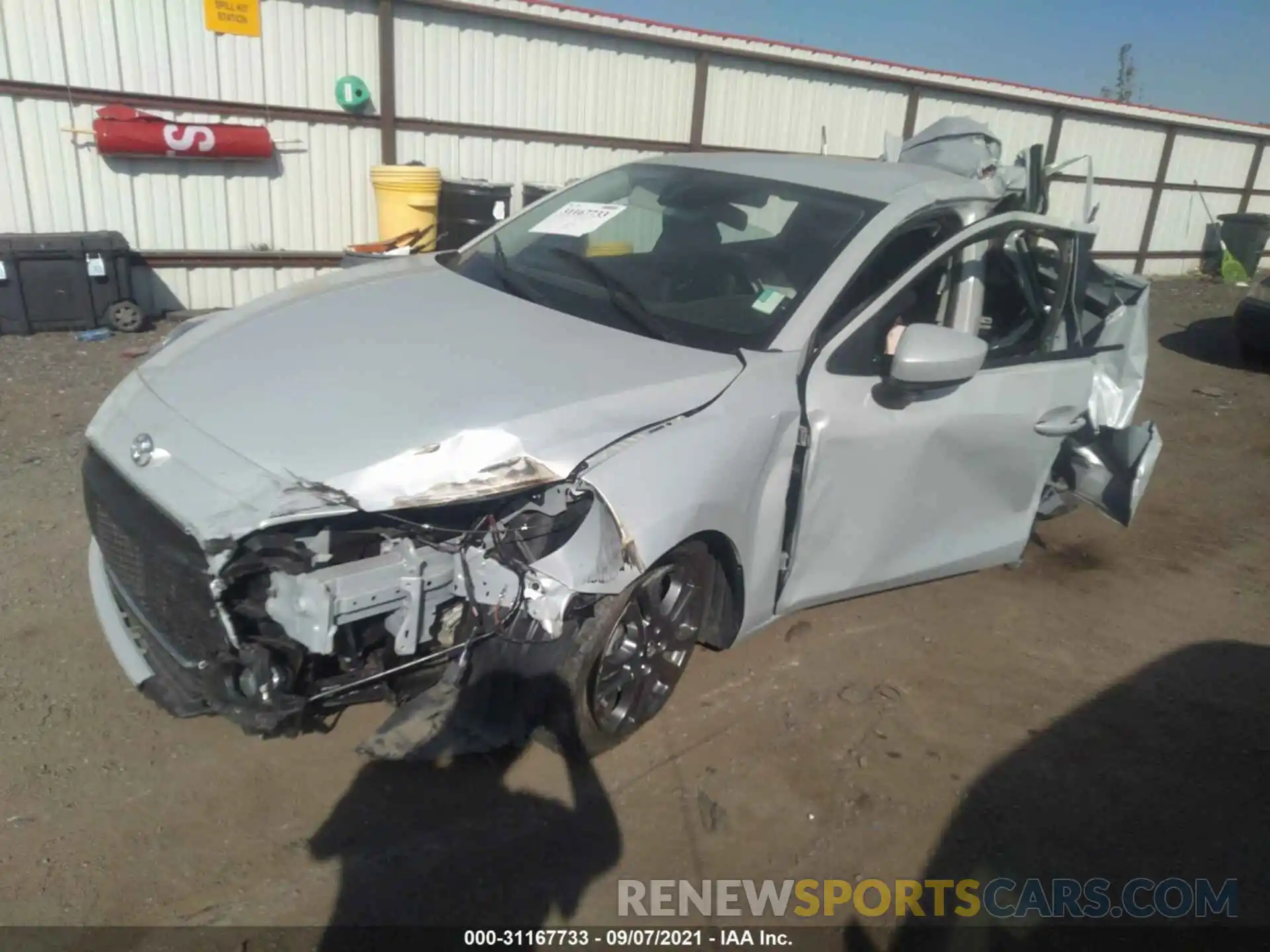 2 Photograph of a damaged car 3MYDLBJV5LY716709 TOYOTA YARIS HATCHBACK 2020